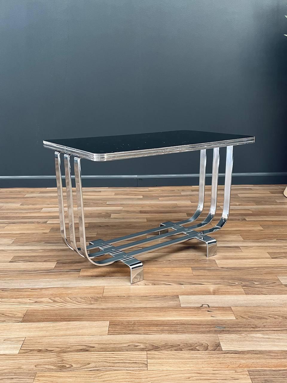 Mid-20th Century Art Deco Bauhaus Style Lacquer & Chrome Side Table For Sale