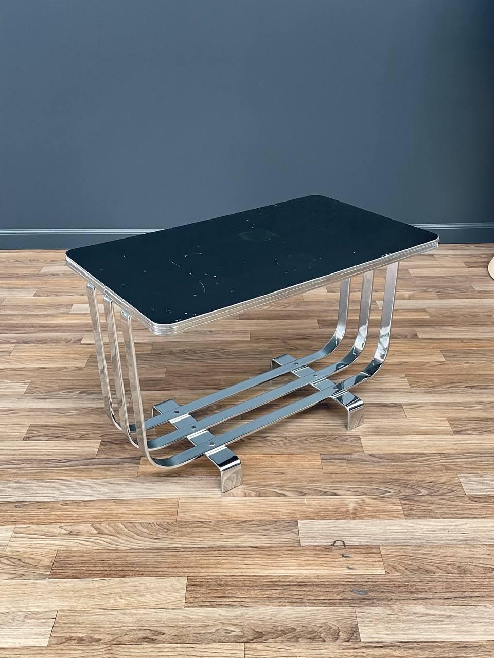 Art Deco Bauhaus Style Lacquer & Chrome Side Table For Sale 1