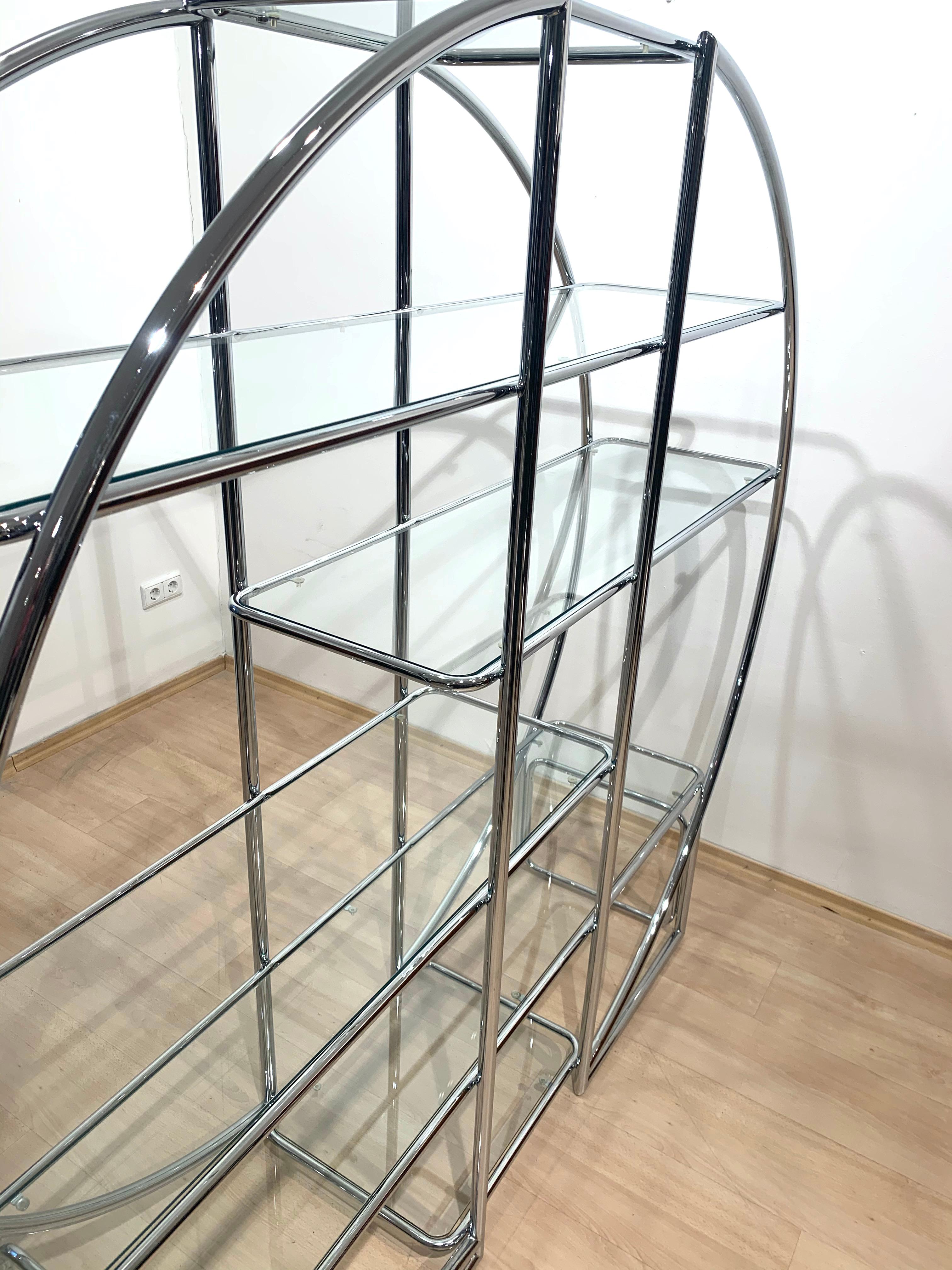 Regal im Bauhaus-Stil, verchromte Stahlrohre und Glas, Deutschland, 1950-70er Jahre im Zustand „Gut“ in Regensburg, DE