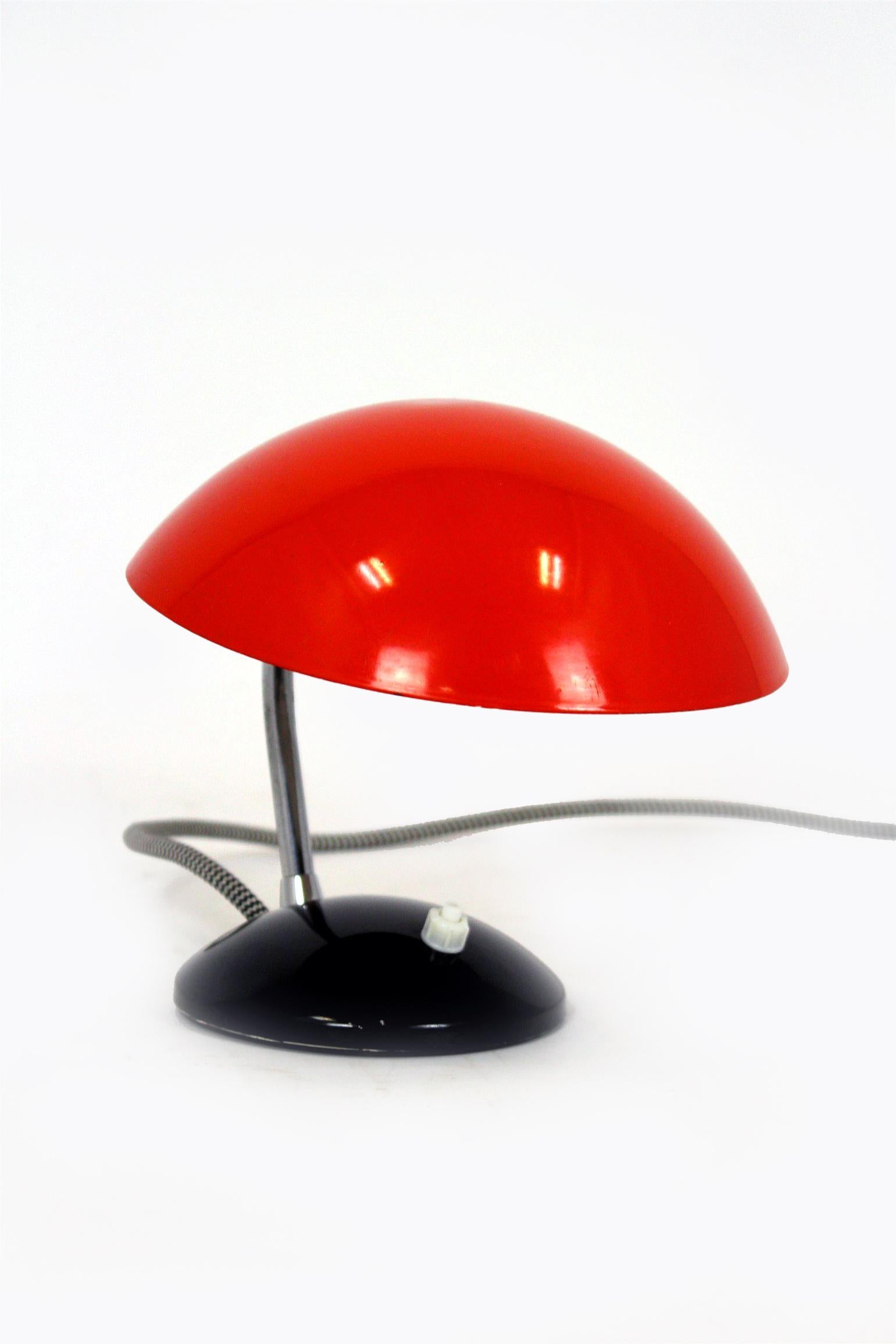Art Deco Bauhaus Style Table Lamp, 1940s For Sale 5