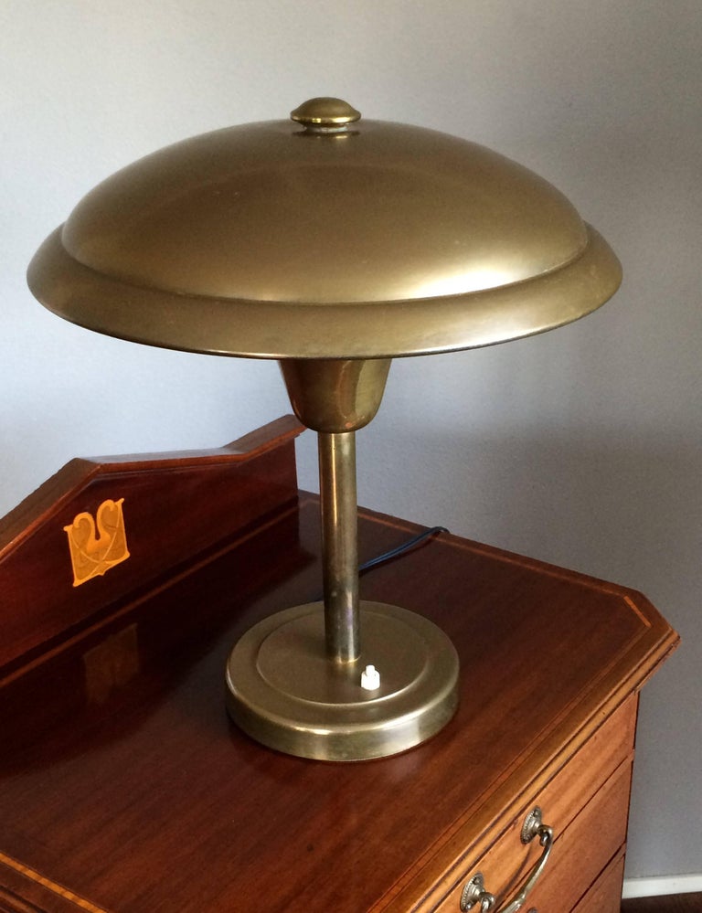Art Deco Bauhaus Style Table or Desk Lamp, Copper Metal Dish Design Lamp Shade For Sale 7