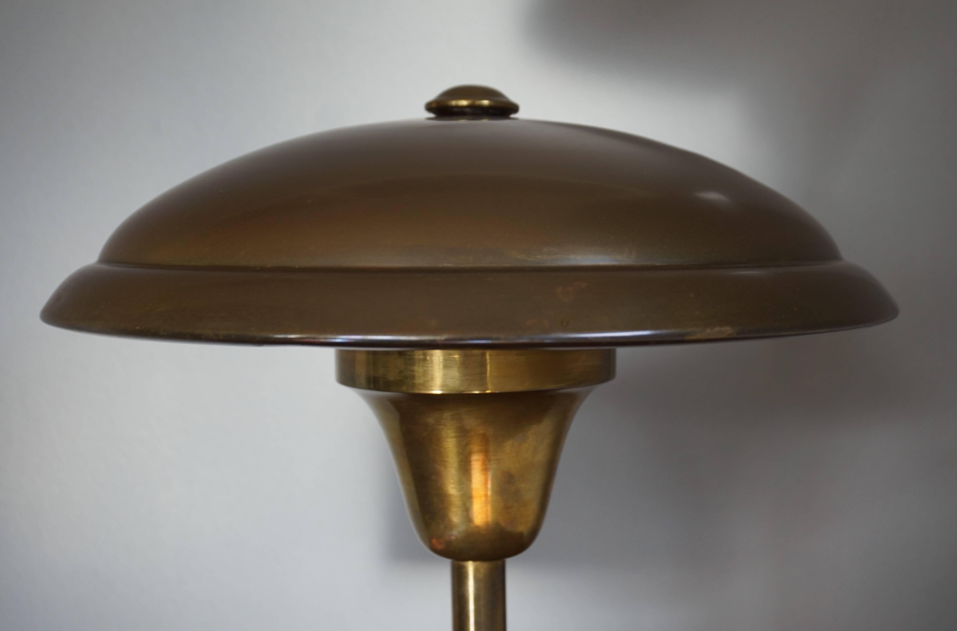 Art Deco Bauhaus Style Table or Desk Lamp, Copper Metal Dish Design Lamp Shade For Sale 9