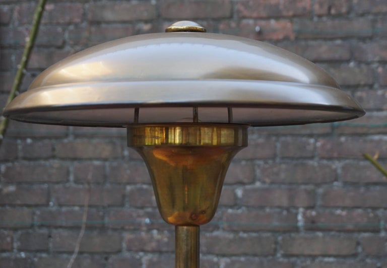20th Century Art Deco Bauhaus Style Table or Desk Lamp, Copper Metal Dish Design Lamp Shade For Sale