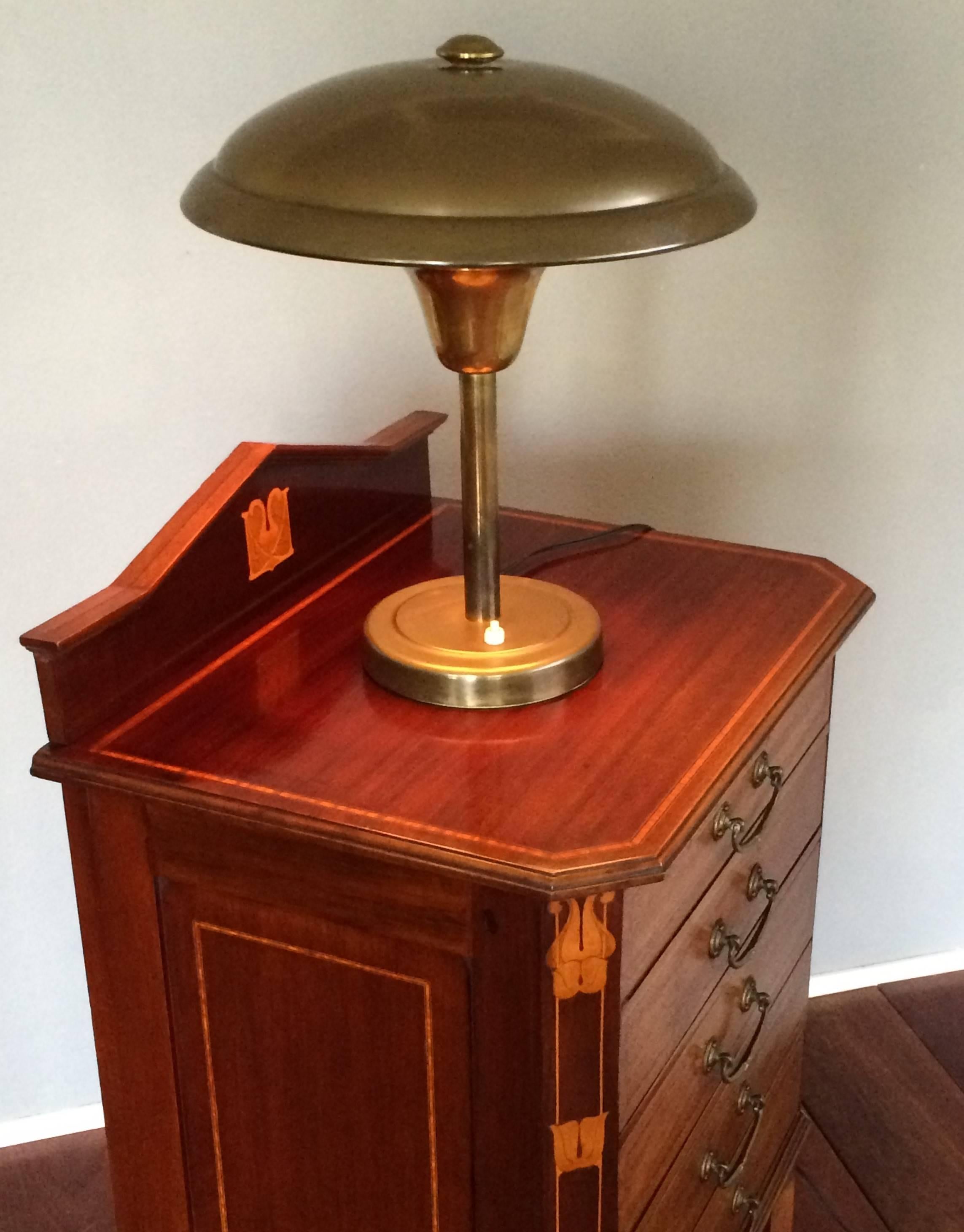 German Art Deco Bauhaus Style Table or Desk Lamp, Copper Metal Dish Design Lamp Shade For Sale