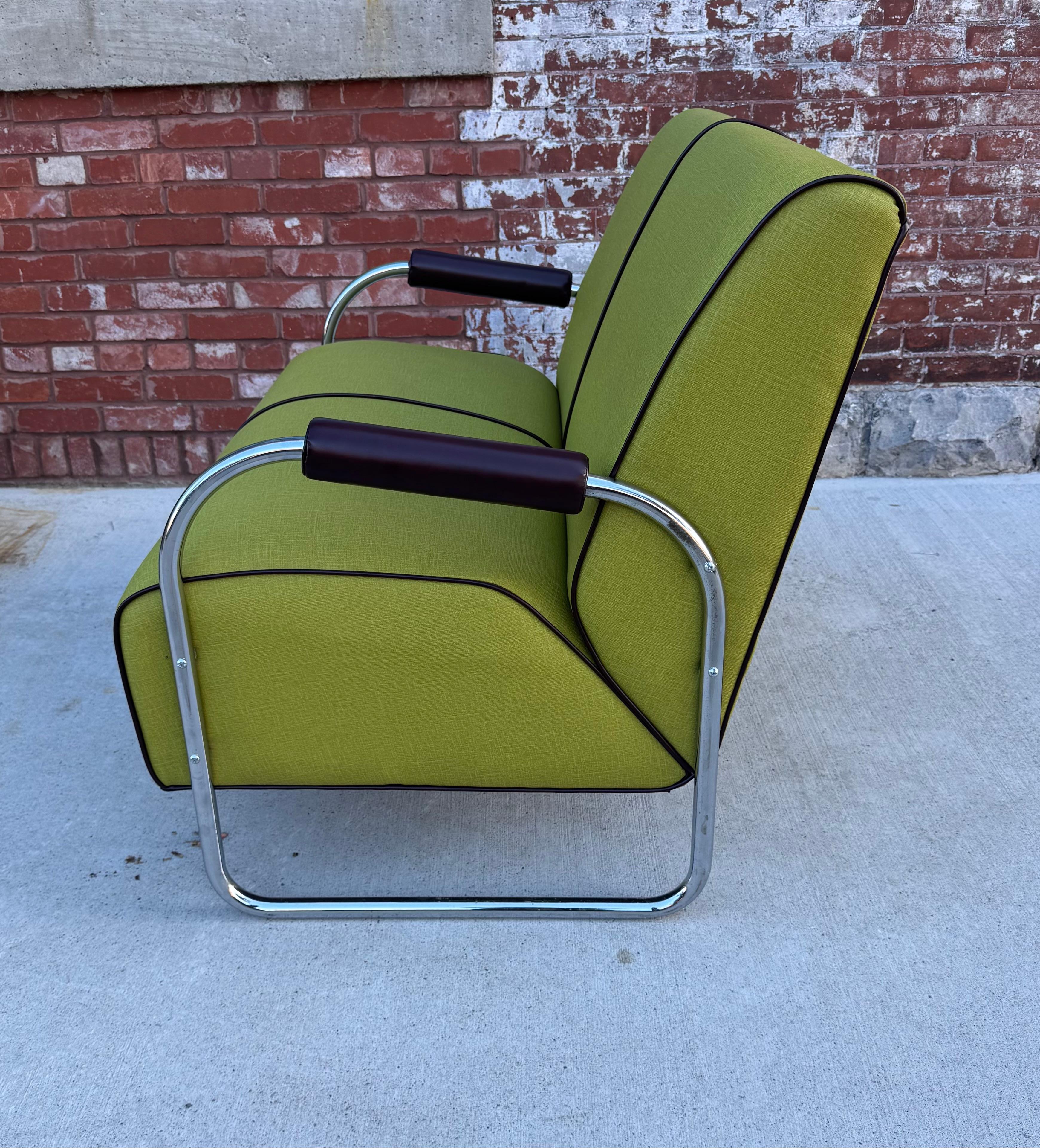 Art Deco / Bauhaus Tubular Chrome Settee attributed to Gilbert Rohde For Sale 4