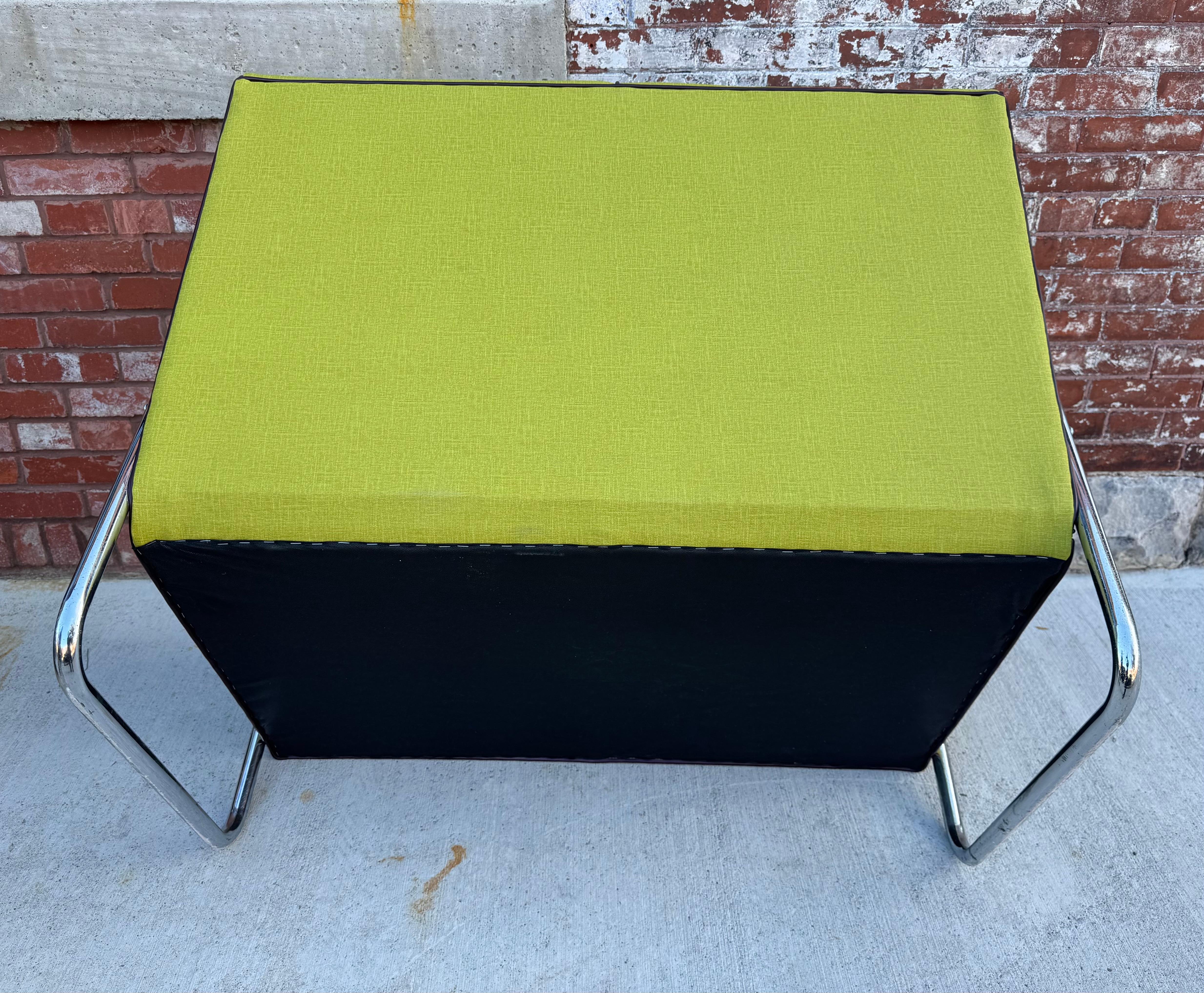 Art Deco / Bauhaus Tubular Chrome Settee attributed to Gilbert Rohde For Sale 5