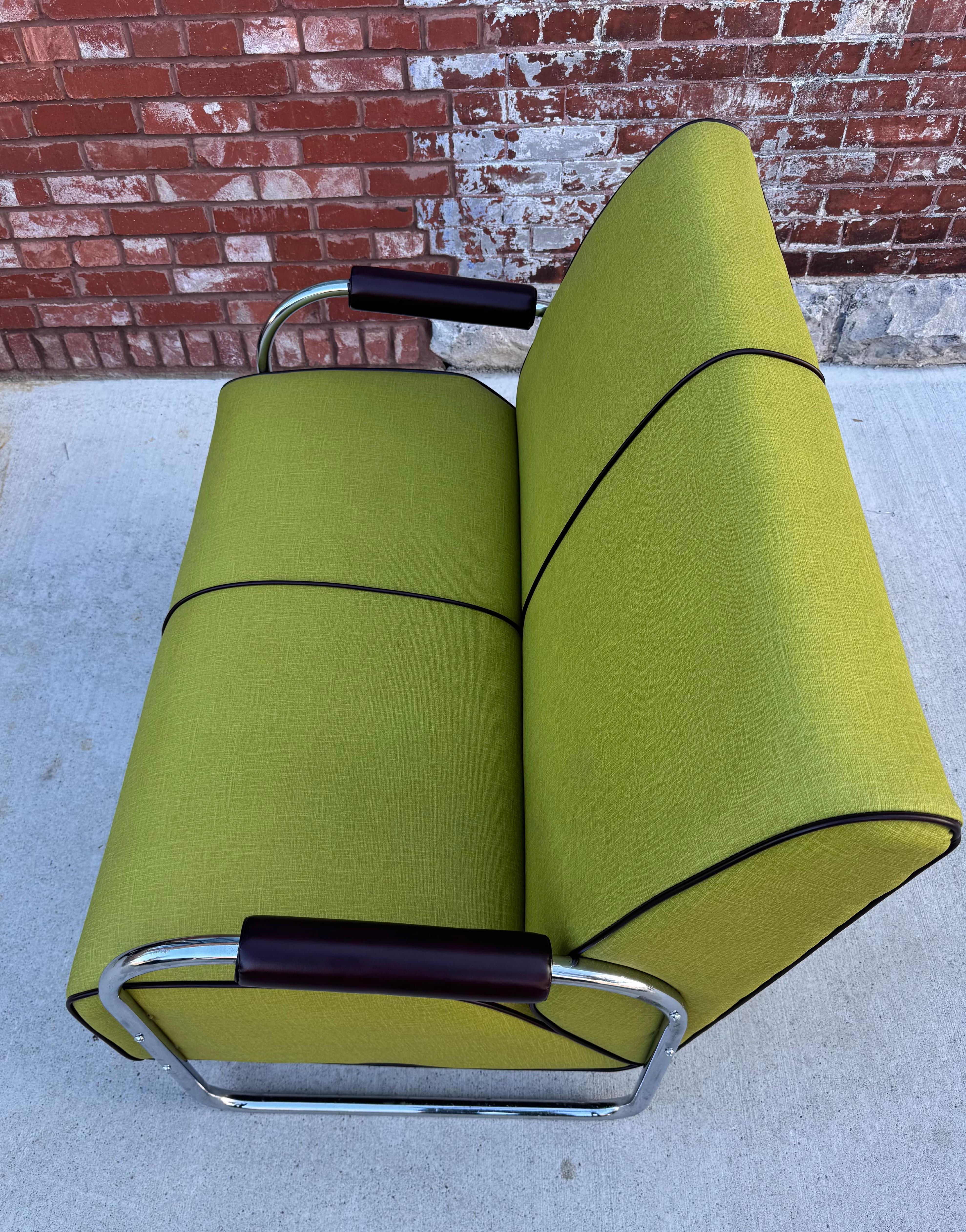 Art Deco / Bauhaus Tubular Chrome Settee attributed to Gilbert Rohde For Sale 3