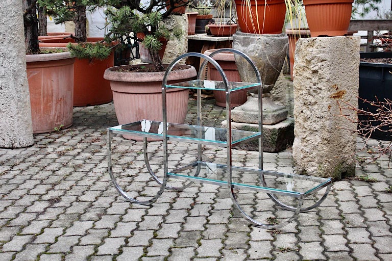 VintageBlumenständer aus verchromtem Metallglas im Art décoStil
