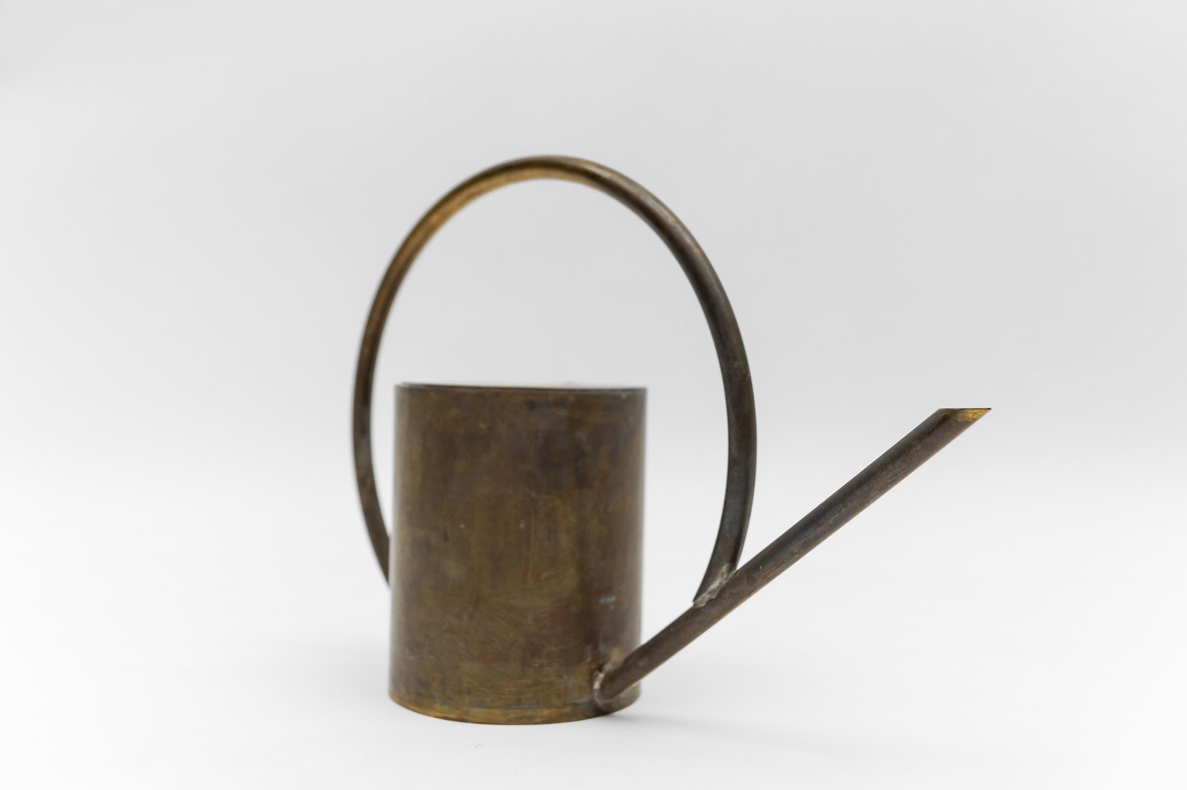 Mid-Century Modern Art Deco Bauhaus  Watering Can in Massive Brass, 1930s / 1940s Germany For Sale