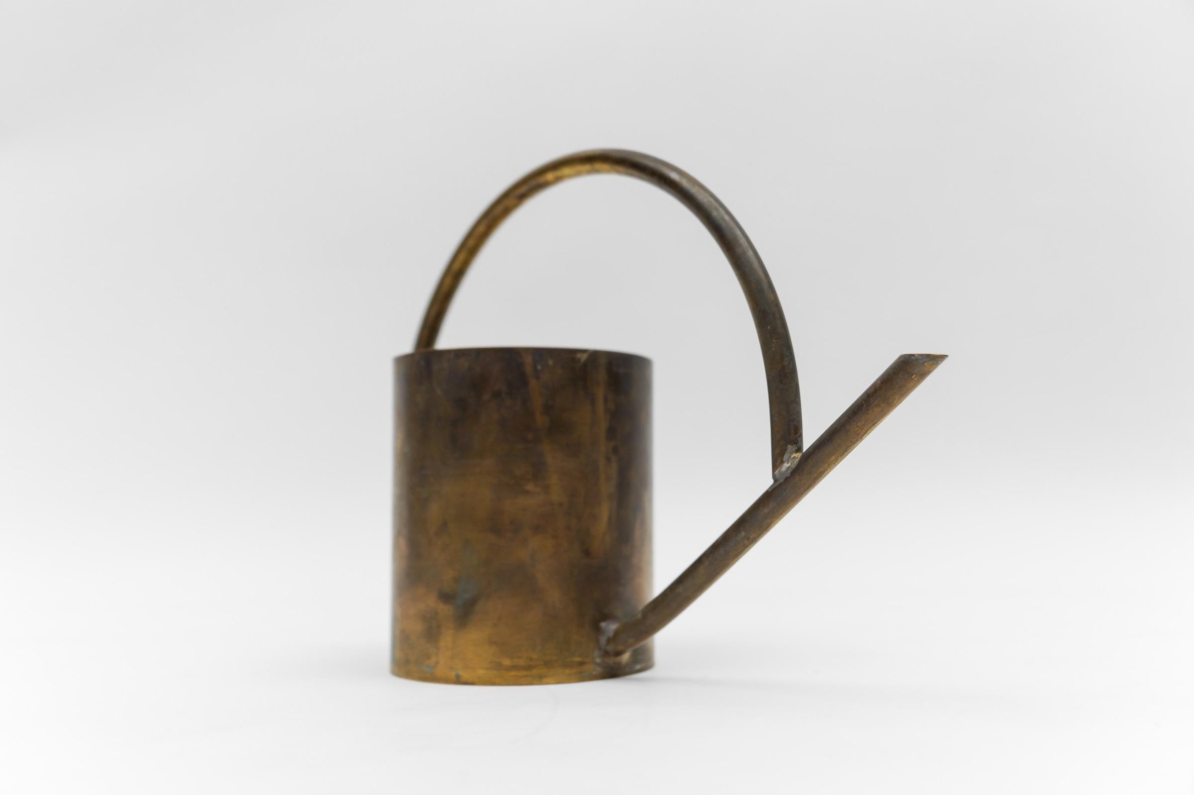 Austrian Art Deco Bauhaus  Watering Can in Massive Brass, 1930s / 1940s Germany For Sale