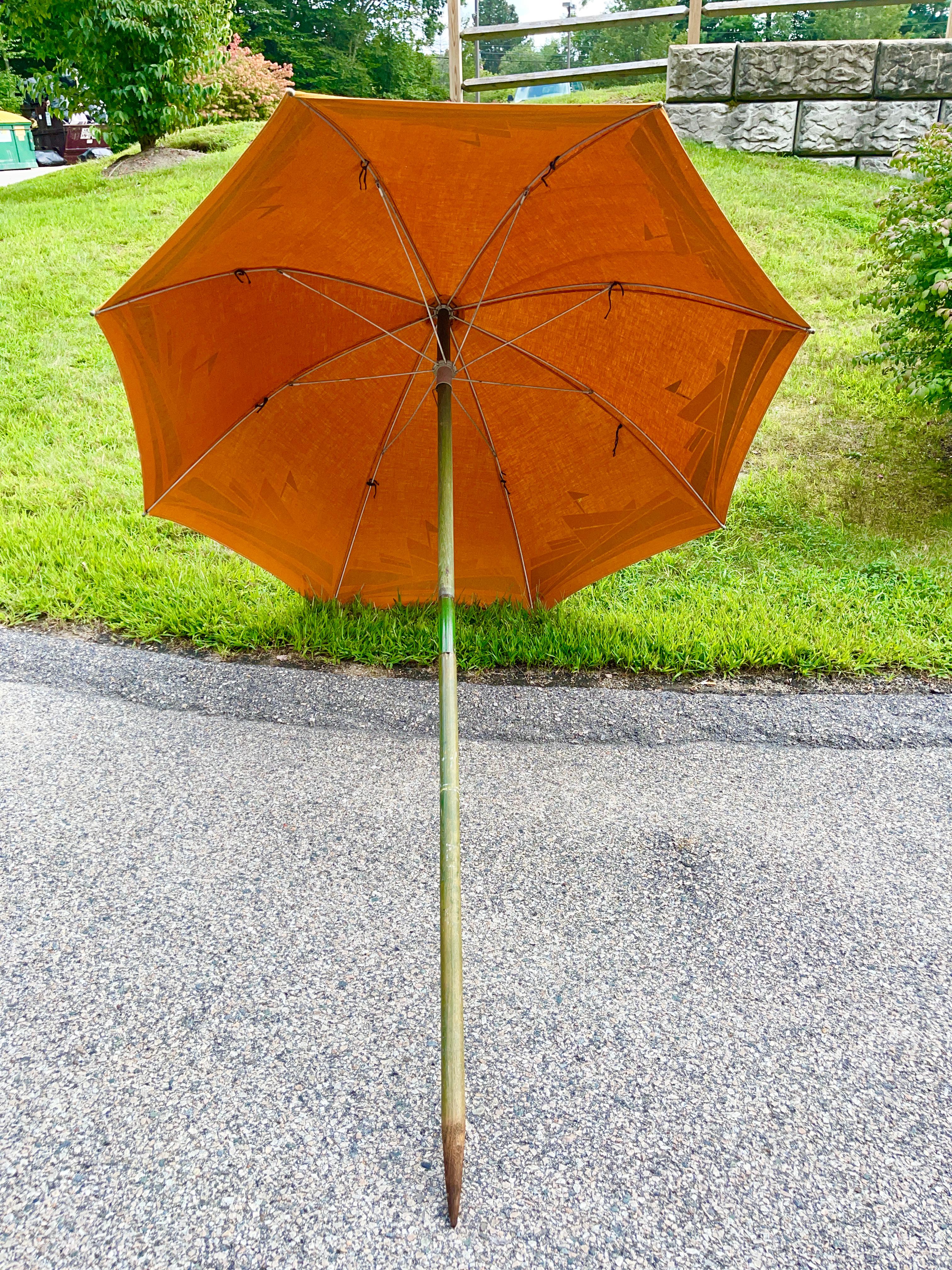 Art Deco Beach Umbrella with Steam Ship Motif In Good Condition For Sale In Hanover, MA