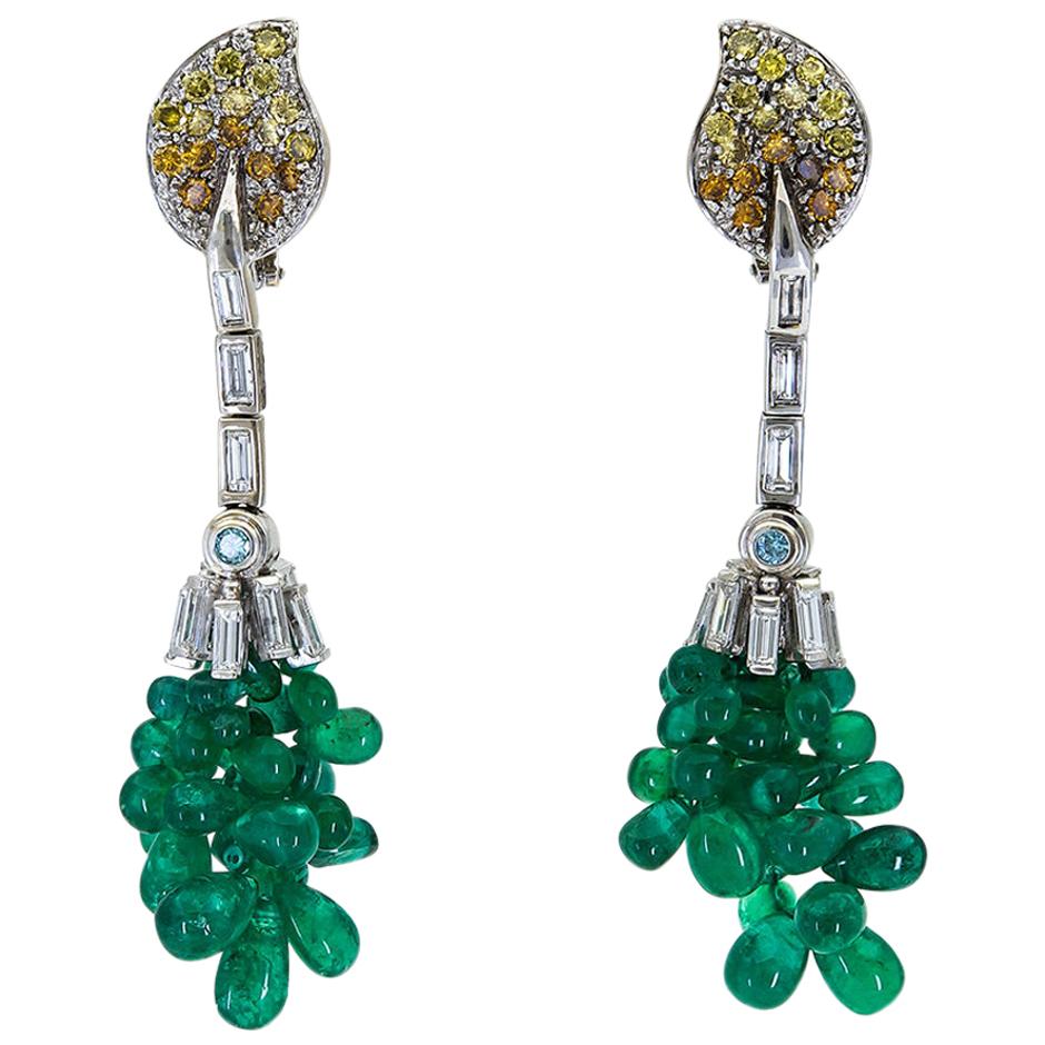Art Deco Bead Shape Emerald and Fancy Color Diamond Dangle Drop Earrings For Sale