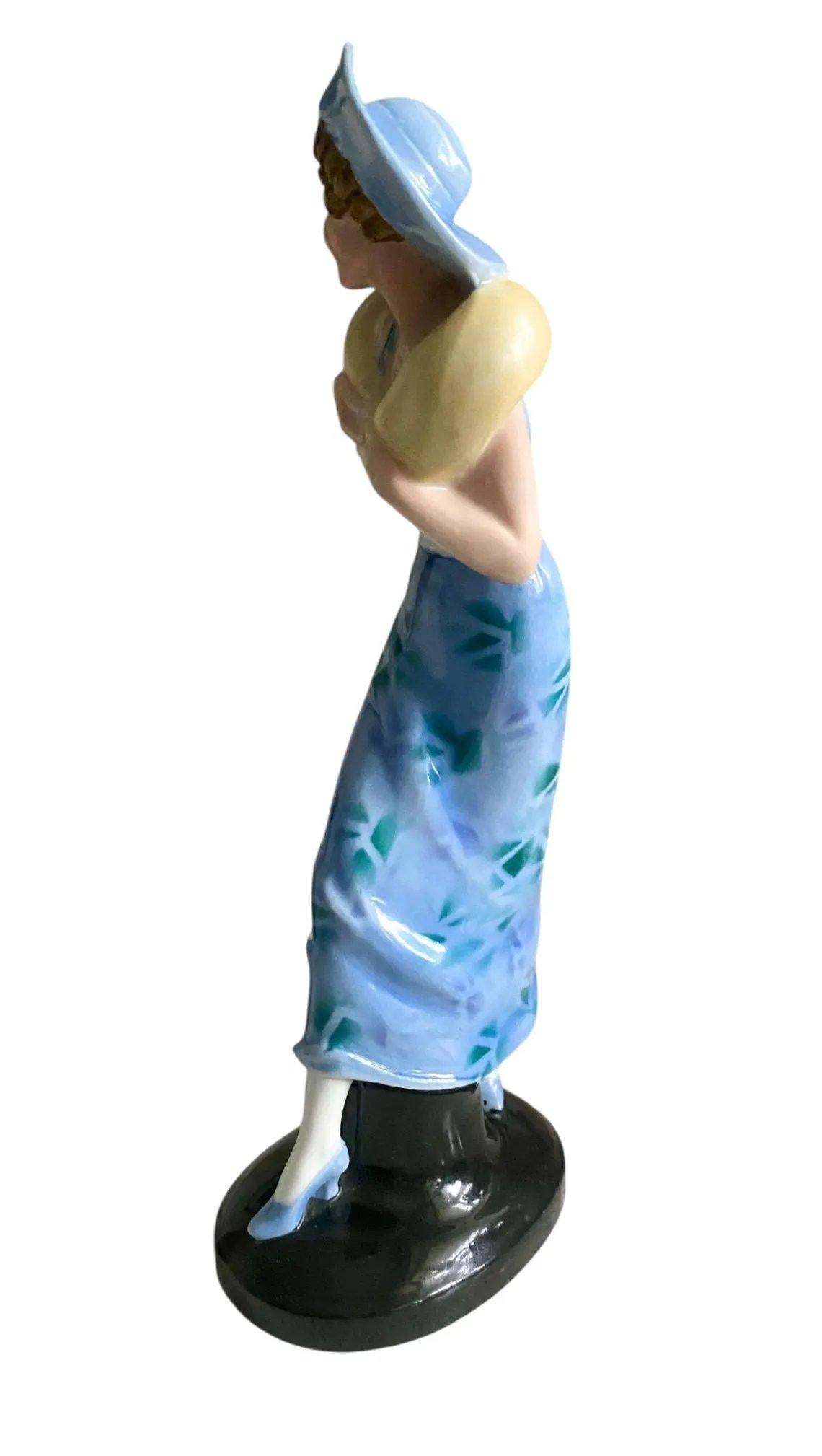 Art Deco Beautiful Flapper Girl Figurine By Wagner & Apel, c1935 For Sale 1