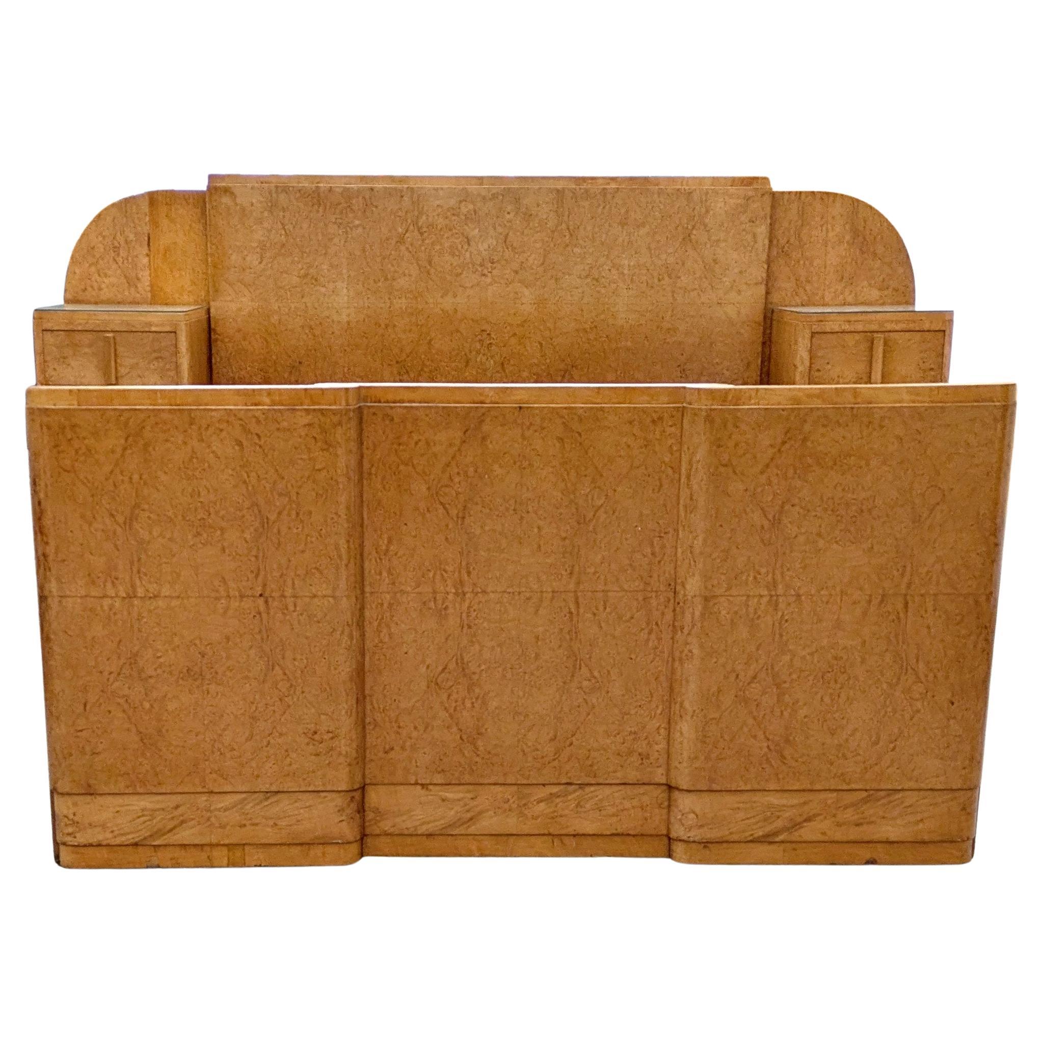 20th Century Art Deco Beautiful Maple Odeon Double Bed By H.L. Epstein Brothers, 1930s For Sale