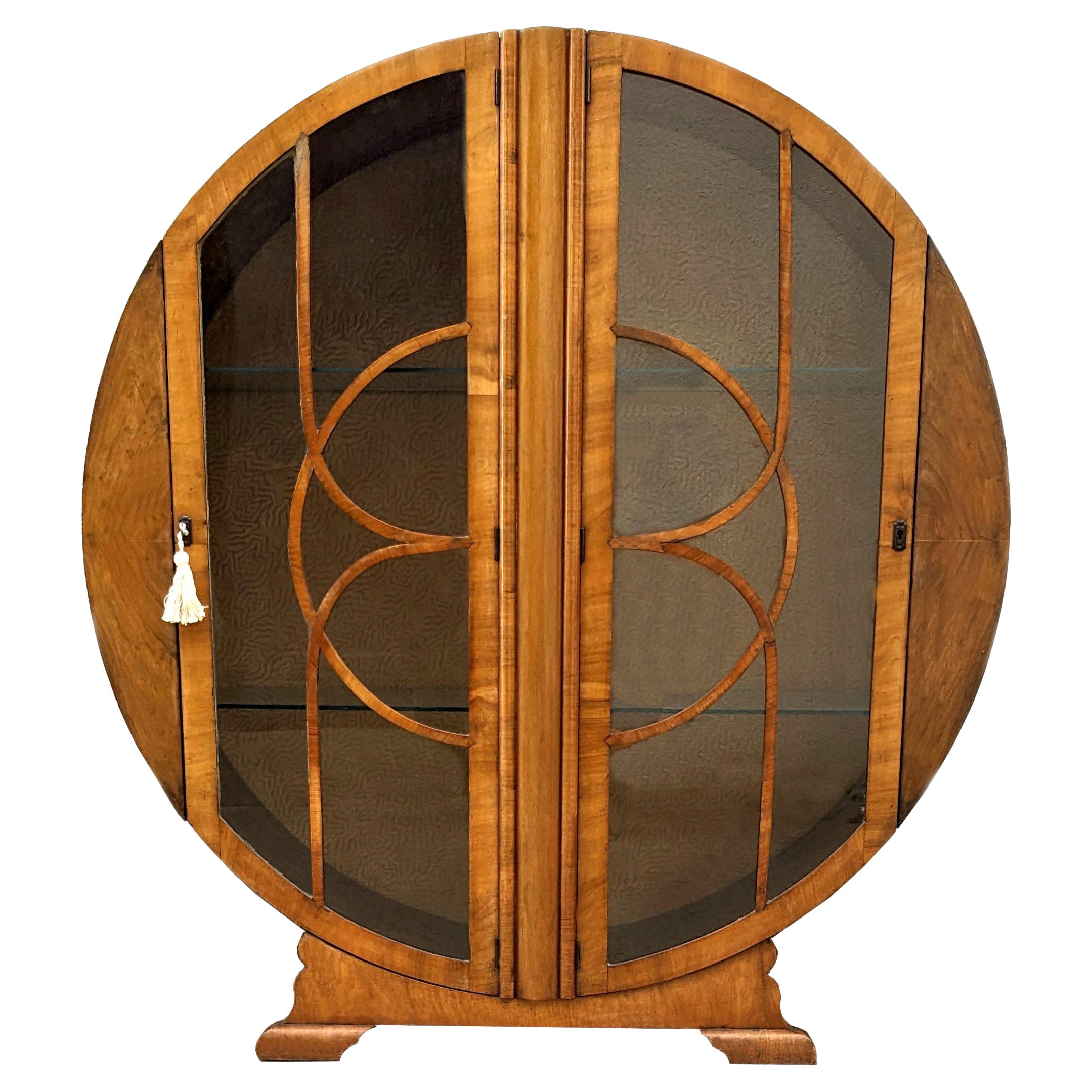 Runder Vitrinenschrank aus strukturiertem Nussbaumholz, Art Deco, um 1930 im Zustand „Gut“ im Angebot in Devon, England