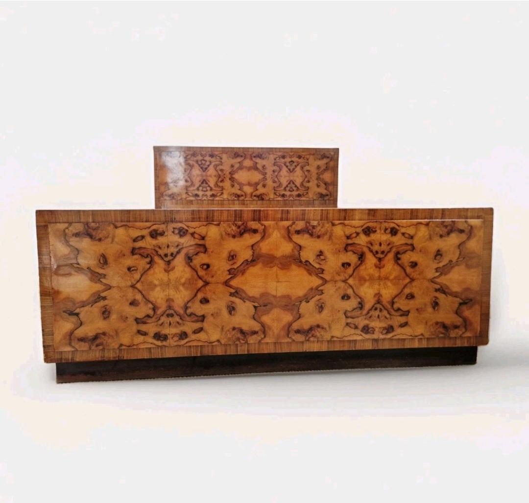 Art Deco Bett in blondem Wurzelholz Nussbaum King Size im Angebot 6