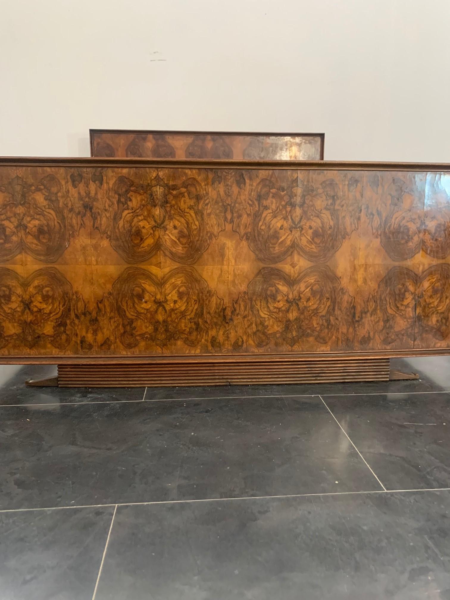 Italian Art Deco Bed in Walnut Root by Premuda Lissone, 1930s For Sale