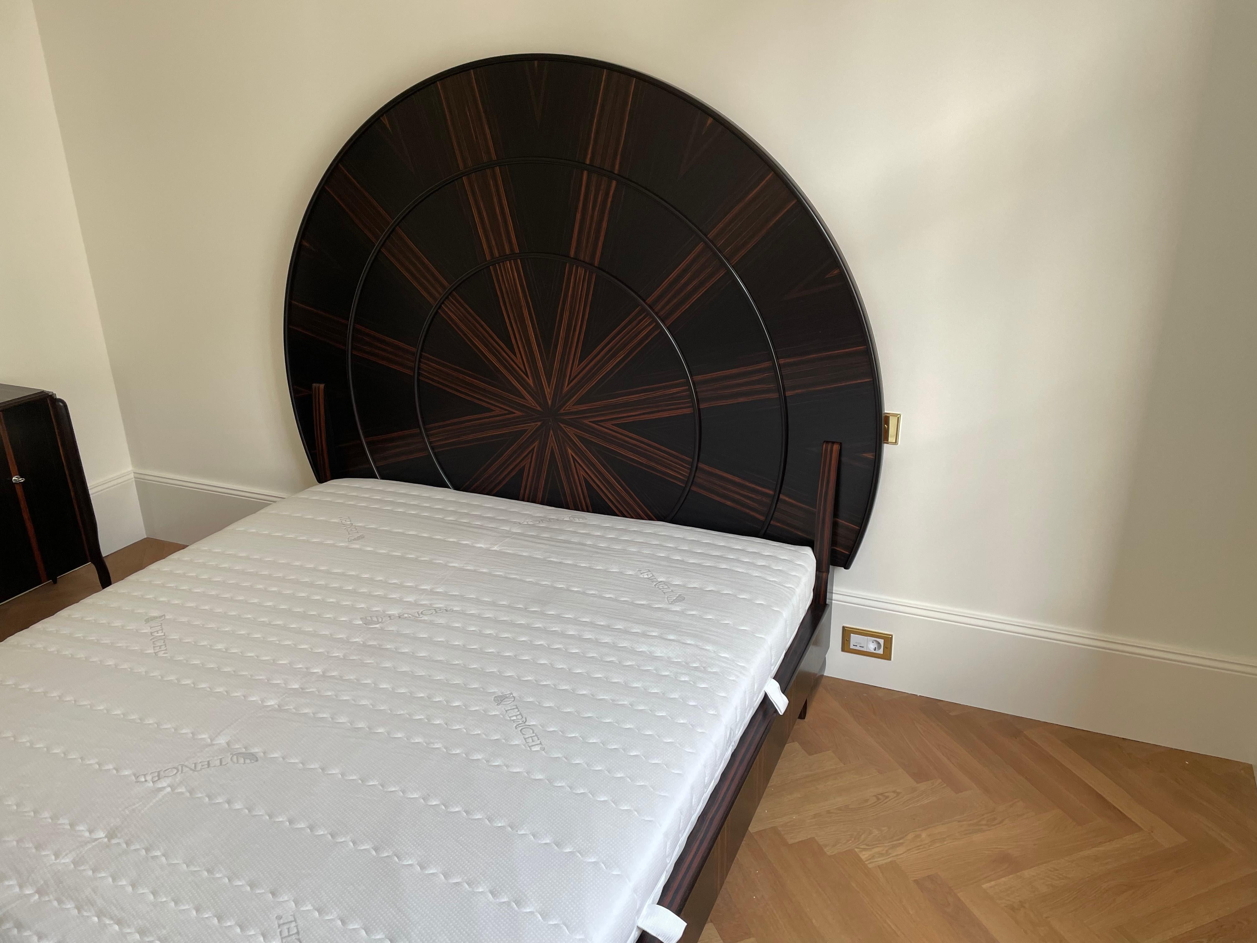 Art-déco-Bett „Lit Soleil“, inspiriert von Ruhlmann-Meilenjacques (Buchenholz) im Angebot
