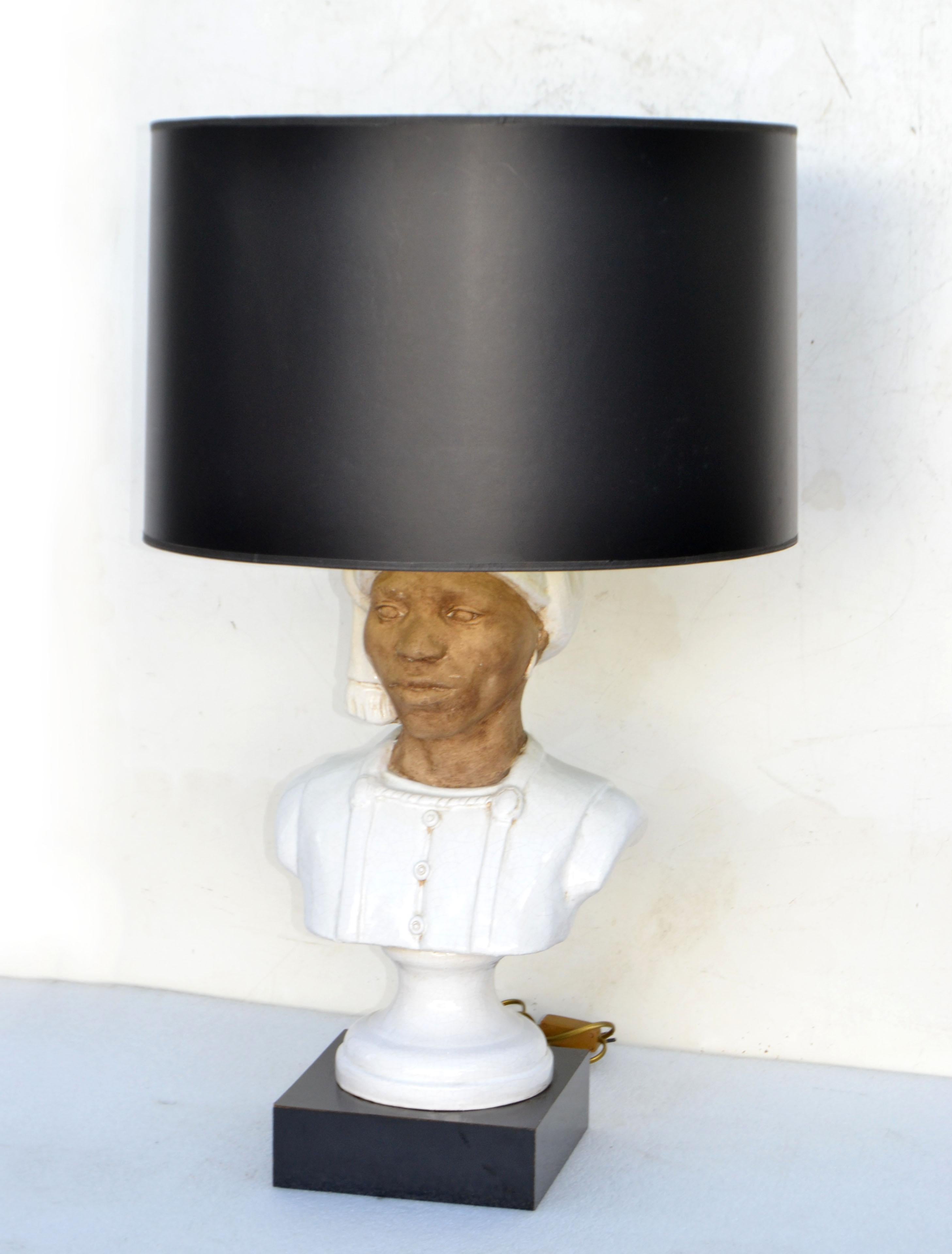 Art Deco Bedouin Head Bust Terracotta, Glazed Ceramic & Wood Table Lamp, 1950 In Good Condition For Sale In Miami, FL