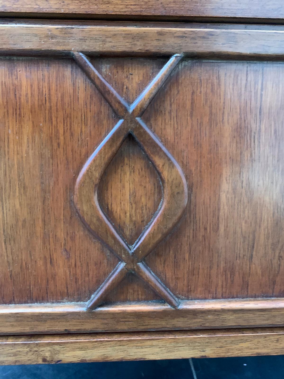 Art Déco bedside table in beech wood with one door, 1940s For Sale 5