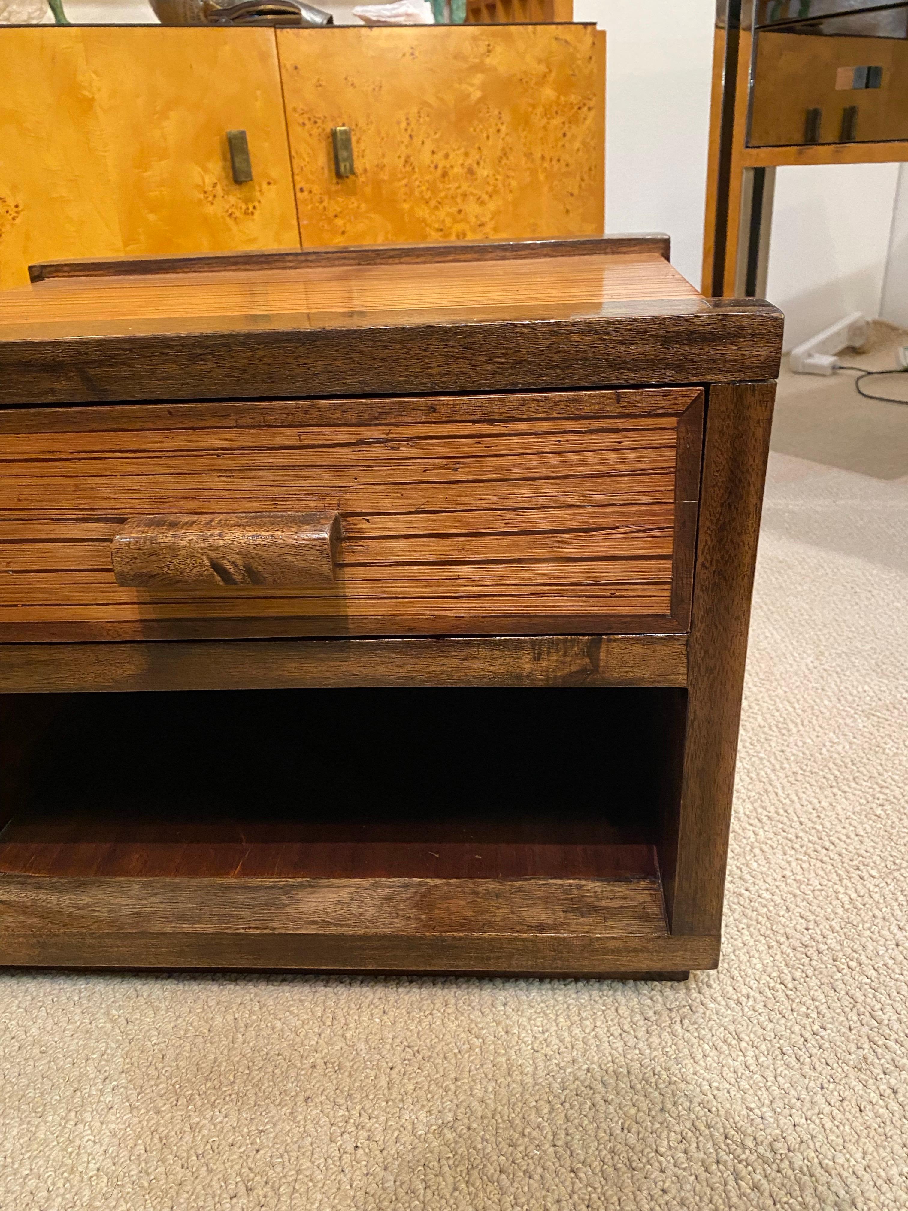 Mesillas Art Decó Años 80 Zebra Roble Madera Cajones Vintage Cajones Lacados finales del siglo XX en venta