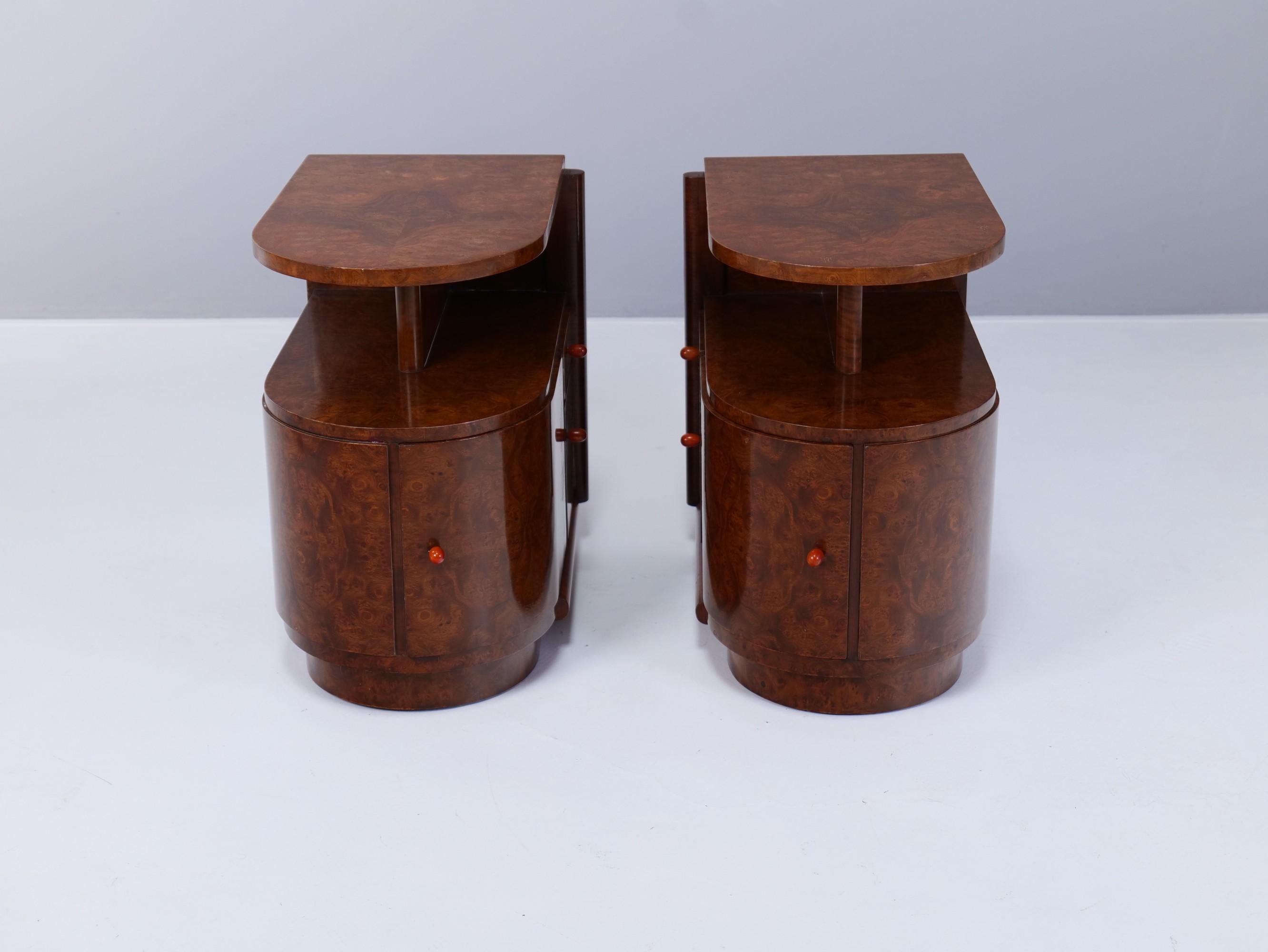 German Art Deco Bedside Tables in Ash and Burl Wood, Set of 2 Produkt-überblick Artikel