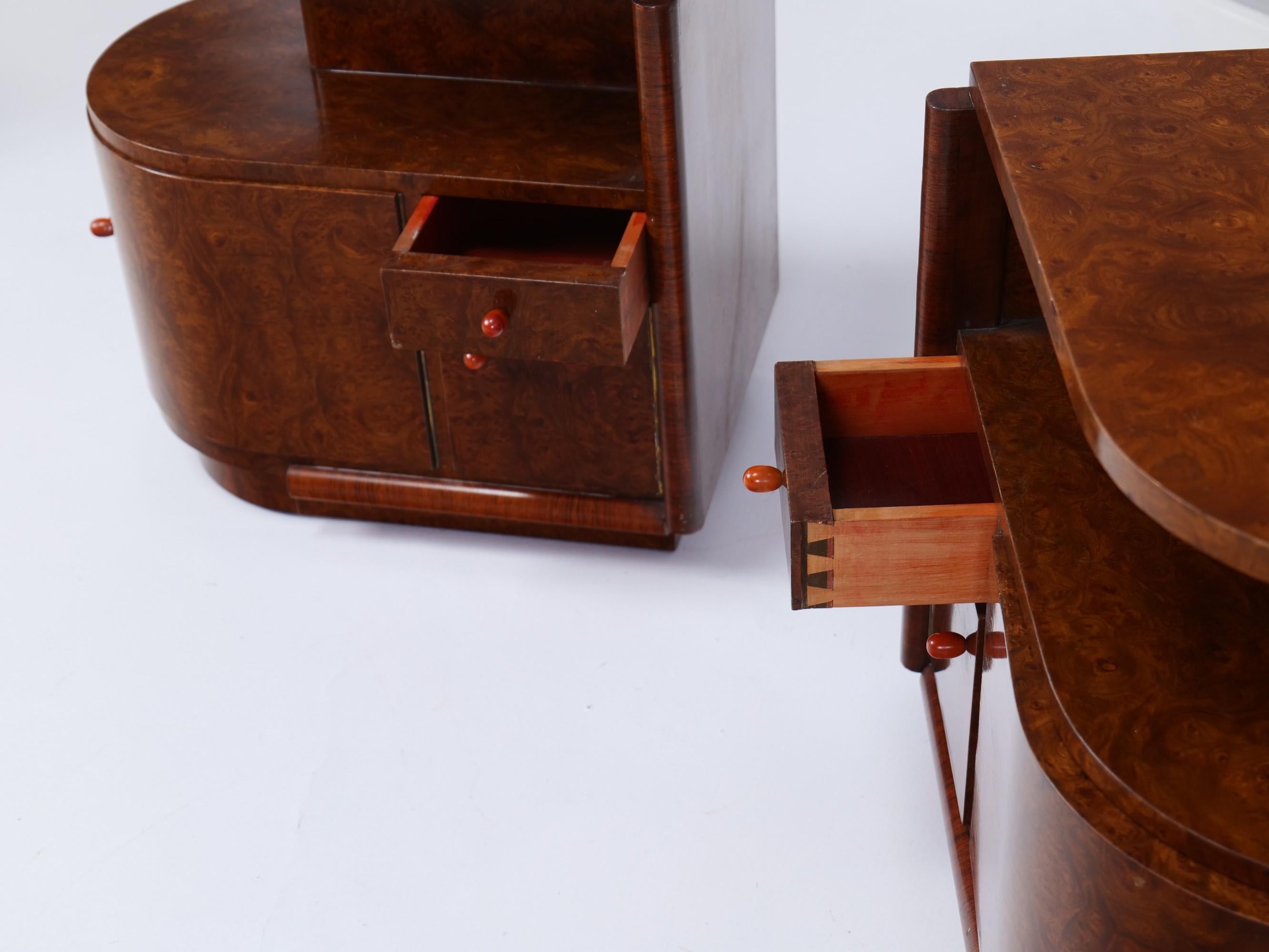 Art Deco Bedside Tables in Ash and Burl Wood, Set of 2 Produkt-überblick Artikel In Good Condition In Saarbrücken, SL