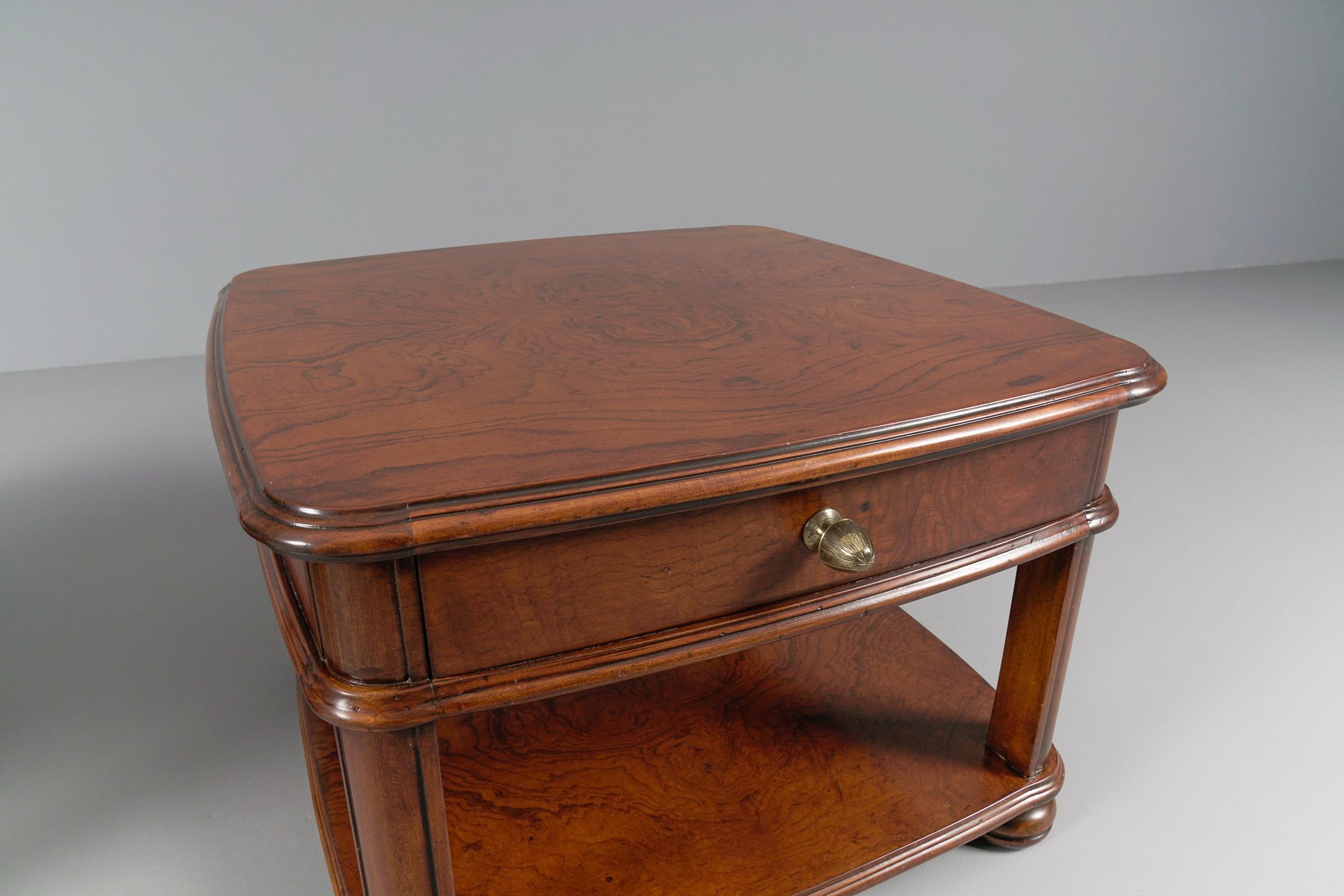 Art Deco Bedside Tables in Mahogany, 1940s, Set of 2 For Sale 2