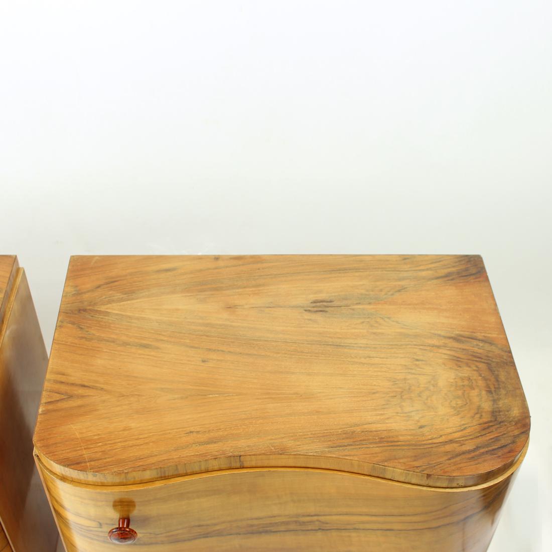 Art Deco Bedside Tables In Walnut Veneer, Czechoslovakia 1940s, Set Of 2 5