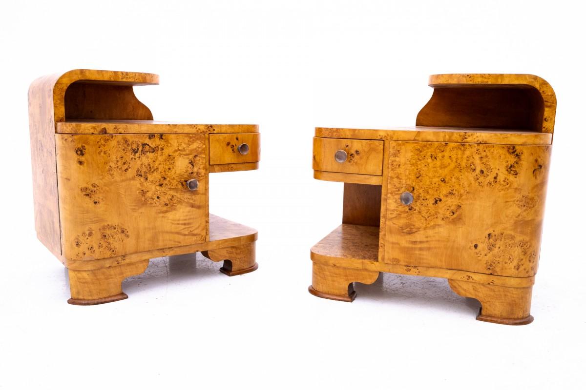 Art Deco bedside tables, Poland, 1940s.

Very good condition, after professional renovation.

Wood: walnut

dimensions height 54 cm width 53 depth 37 cm
