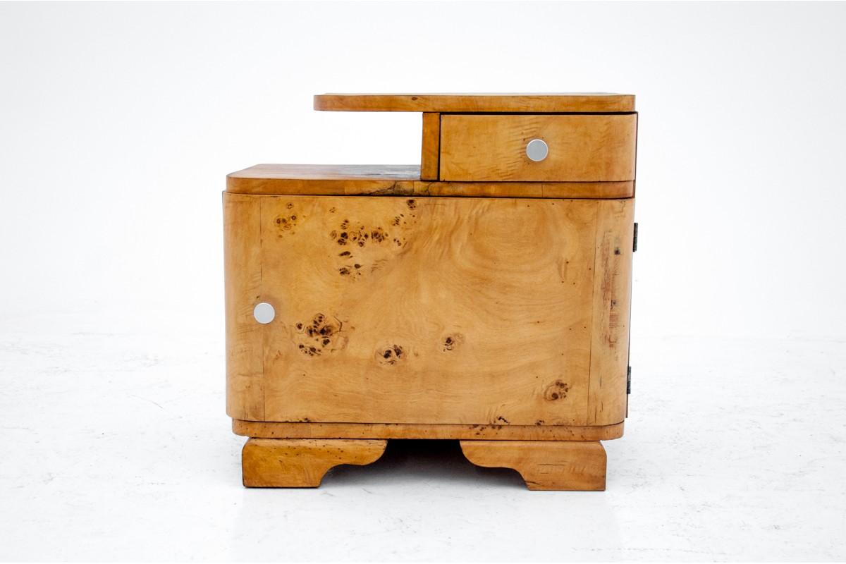A set of Art Deco bedside tables, Poland, mid-20th century.
After renovation.
Wood: birch
Dimensions: height 48 cm, width 50 cm, depth 34 cm.