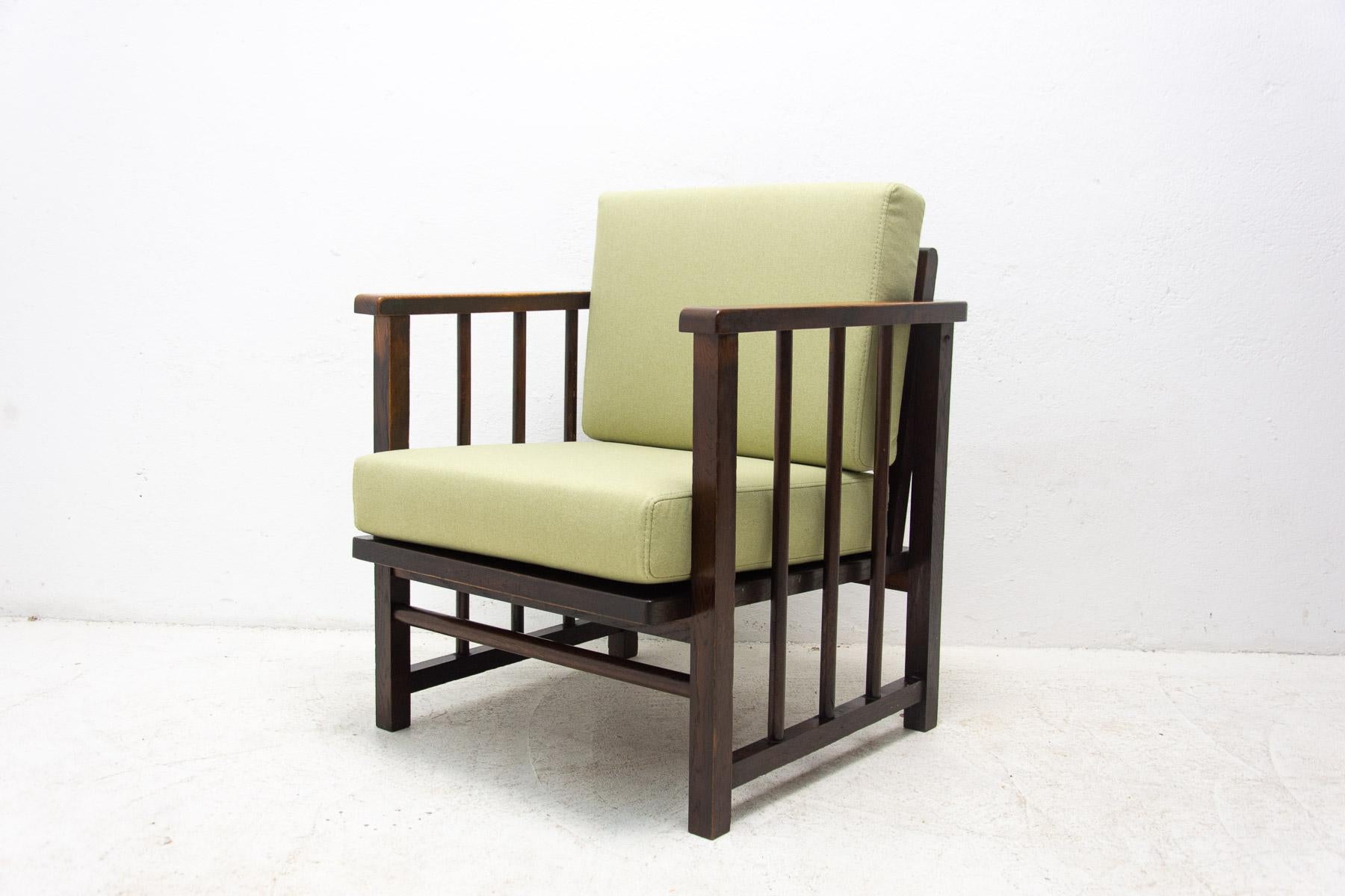 Fauteuils Art Déco en bois de hêtre par Jan Vaněk & Jaroslav Grunt, années 1930 en vente 4