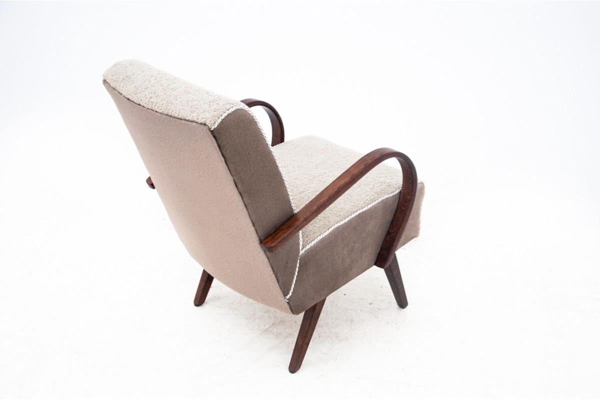 Fauteuil Art Déco beige bouclé, République tchèque en vente 3