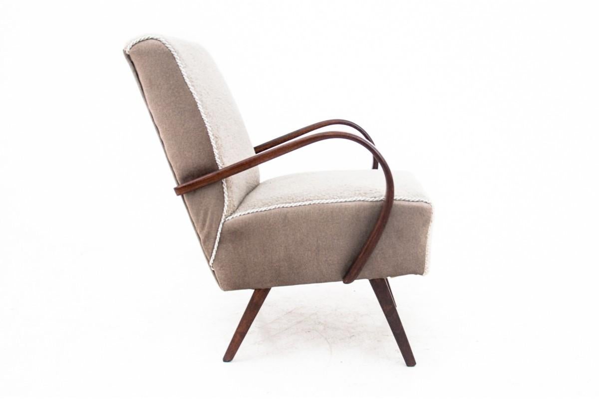 Fauteuil Art Déco beige bouclé, République tchèque en vente 2