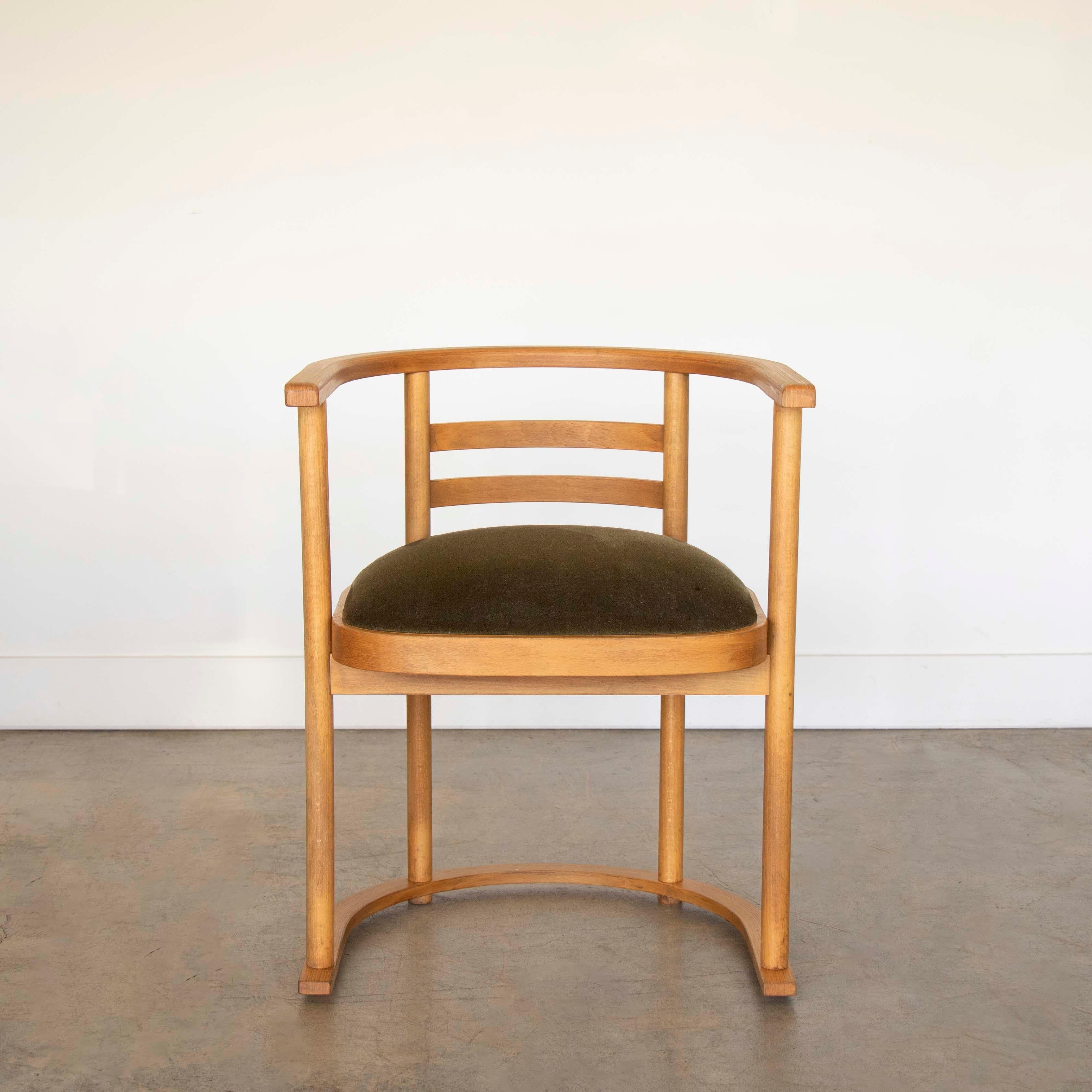 XX secolo Sedie in bengala Art Déco nello stile di Josef Hoffmann, set di 4 pezzi in vendita