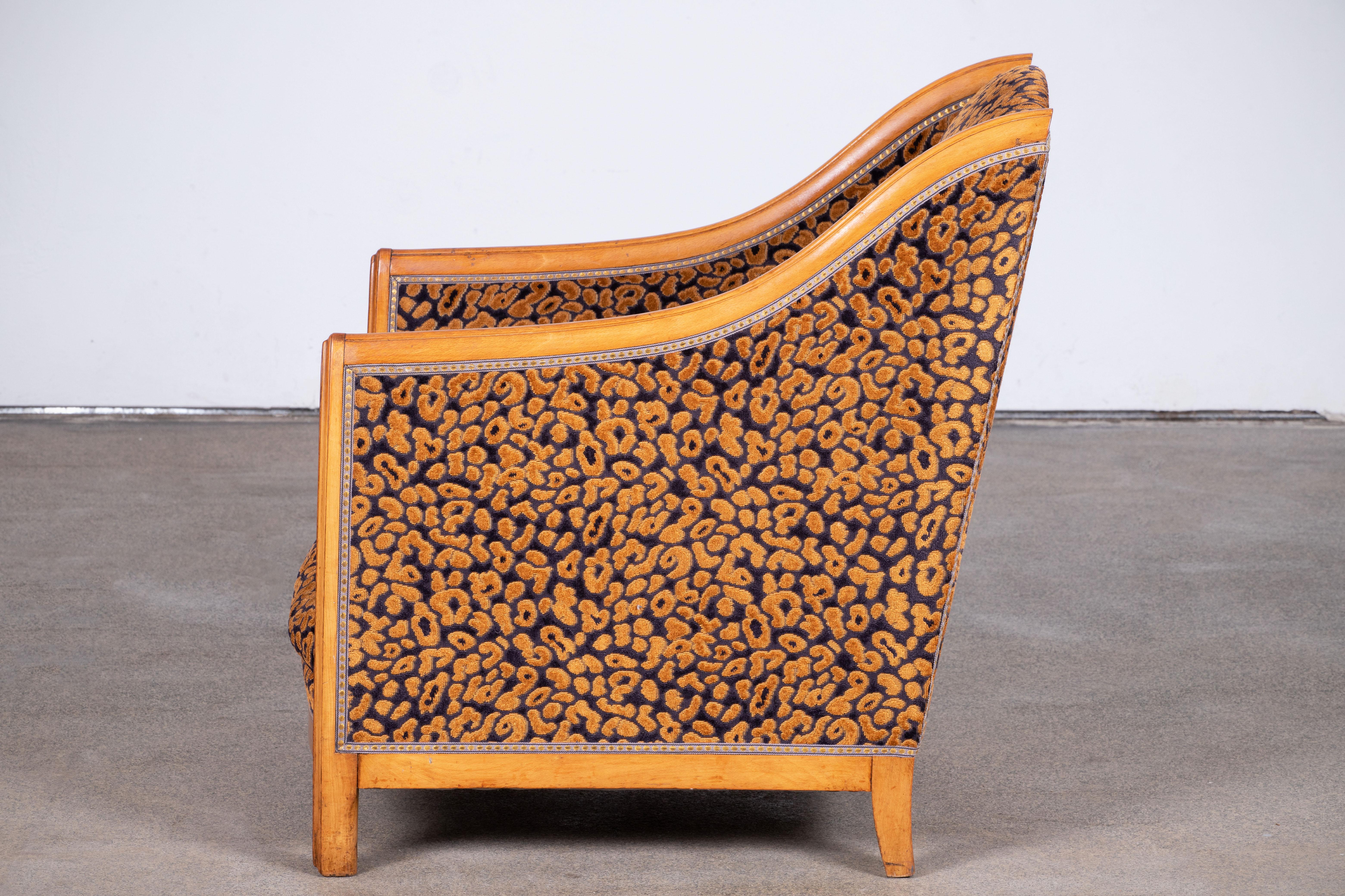 Rare Art Deco Bergère by Jallot, France, Circa 1930 – Sculptural Elegance For Sale 1
