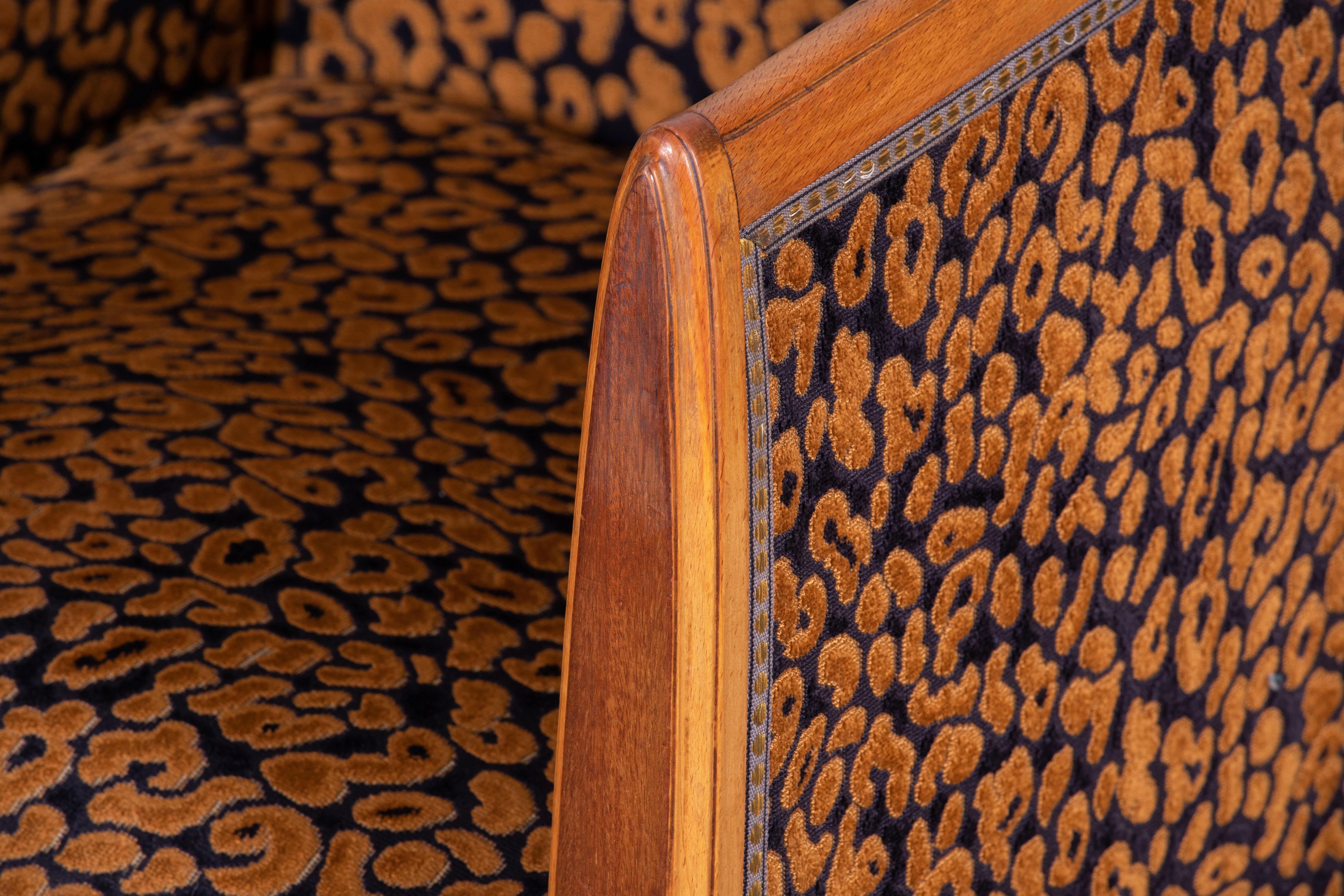 Rare Art Deco Bergère by Jallot, France, Circa 1930 – Sculptural Elegance For Sale 2
