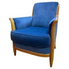 Restaurierter Art-Déco-Bergère-Sessel aus Esche und blauem Samt