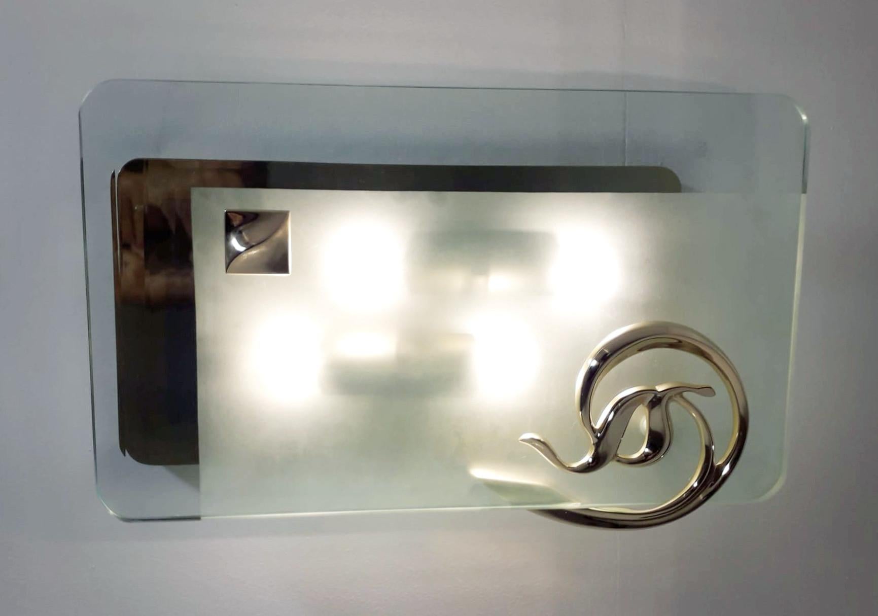 Art-Déco-Wandleuchter mit abgeschrägten Einbaubeleuchtung von Fratelli Martini (Italienisch) im Angebot