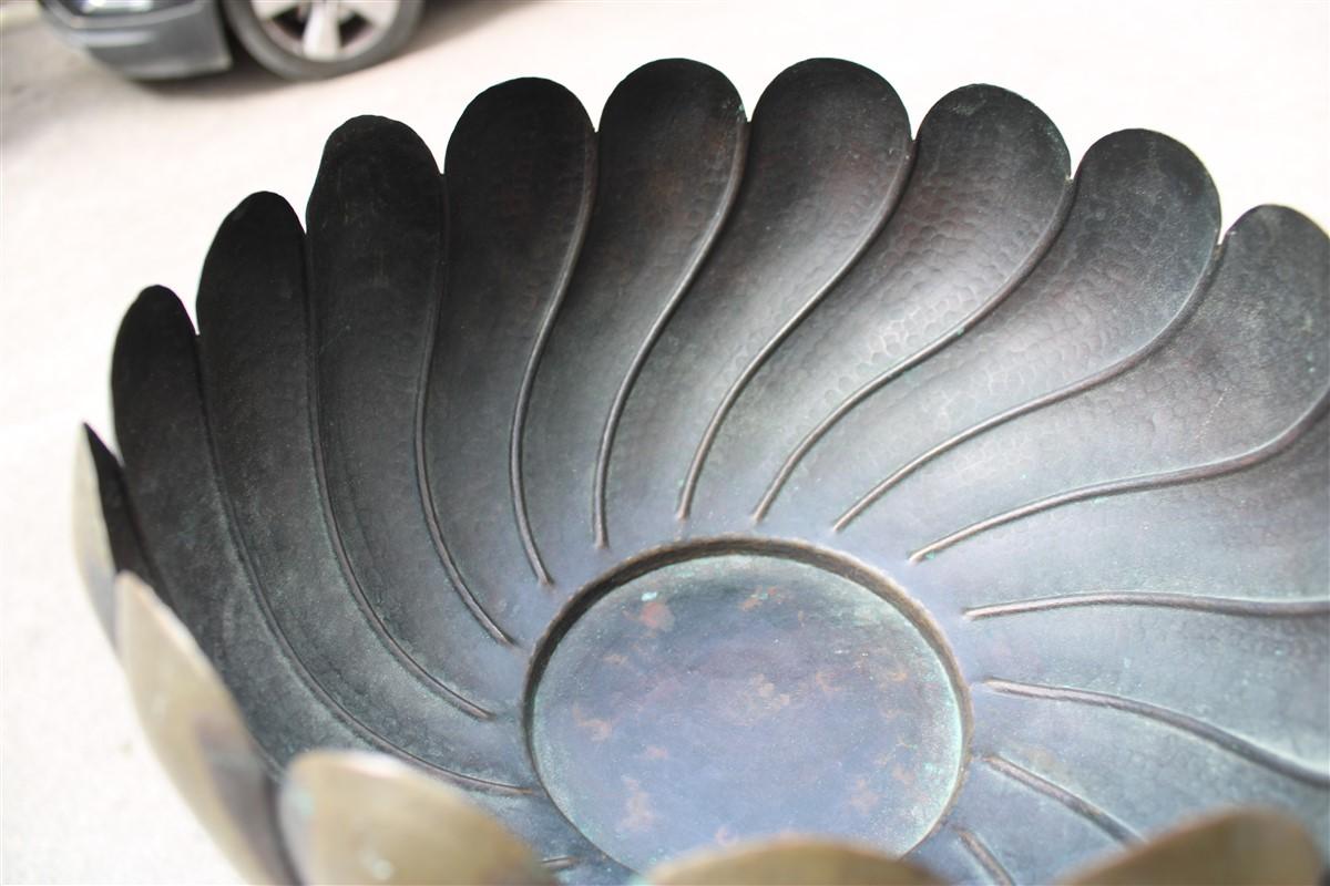 Milieu du XXe siècle Art Decorò Grandes corbeilles décoratives Laiton massif Design italien Egidio Casagrande en vente