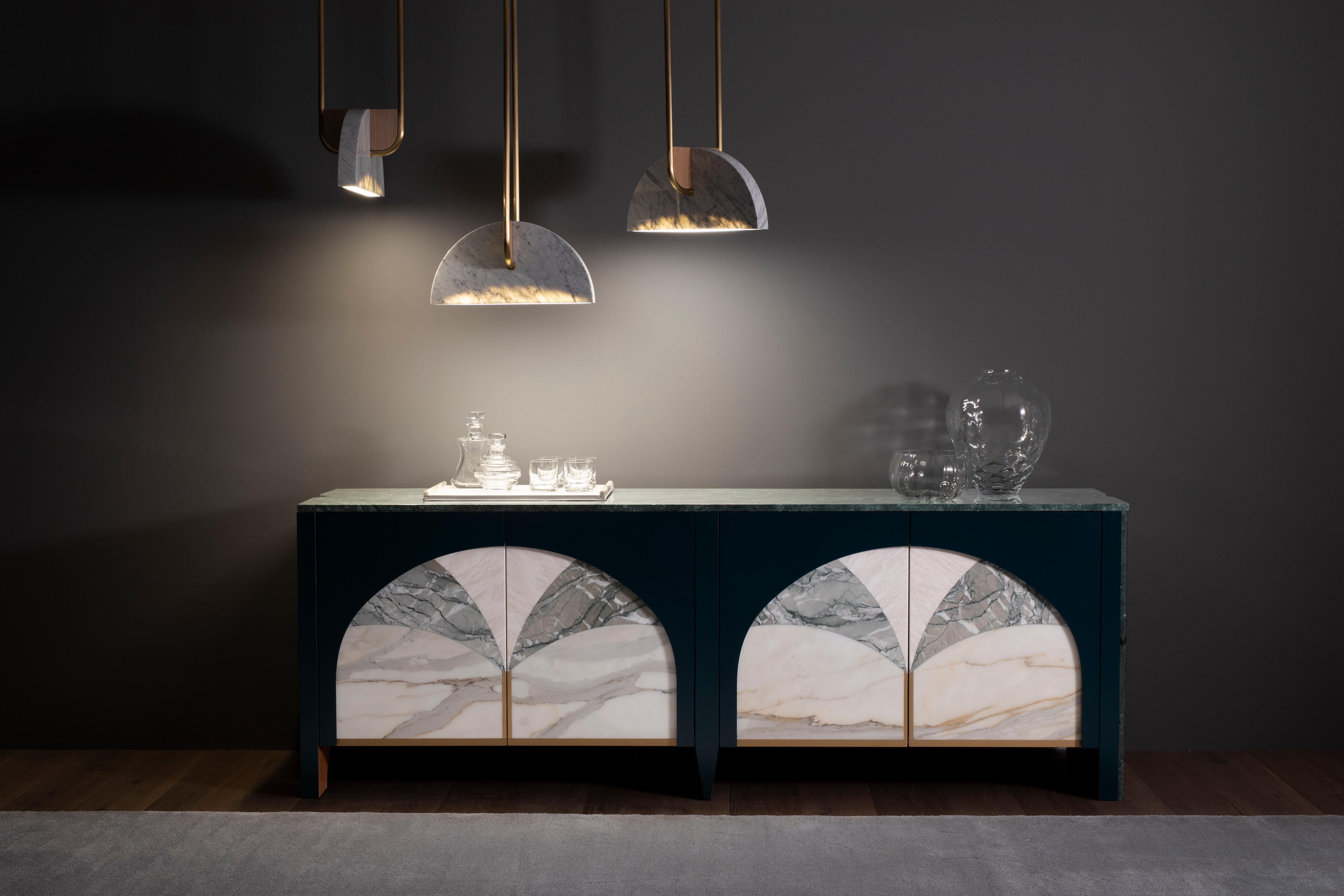 Aparador Art Decó Biloba, Colección Contemporánea, Hecho a Mano en Portugal - Europa by Greenapple.  

El aparador de mármol Biloba celebra la herencia arquitectónica portuguesa y el diseño orgánico, dando como resultado una creación rica en