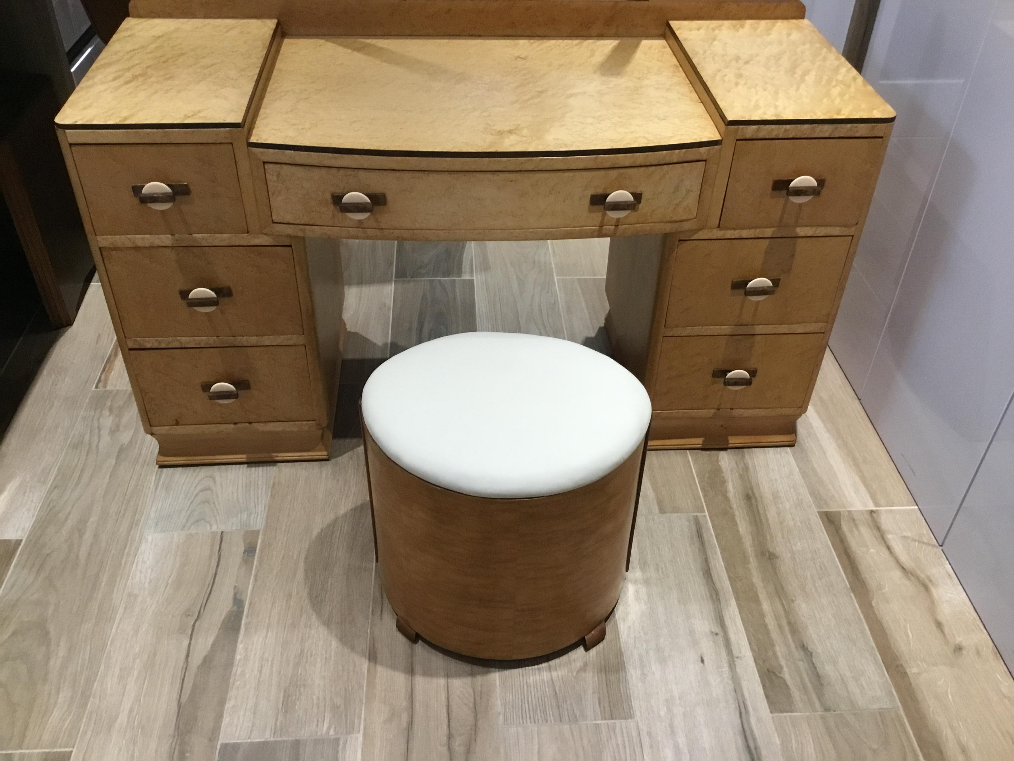 Leather Art Deco Bird's-Eye Maple and Walnut Banding Dressing Table and Stool For Sale