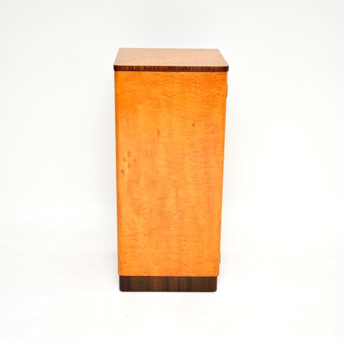 Cabinet Art Déco en érable et noyer à œil d'oiseau Bon état - En vente à London, GB