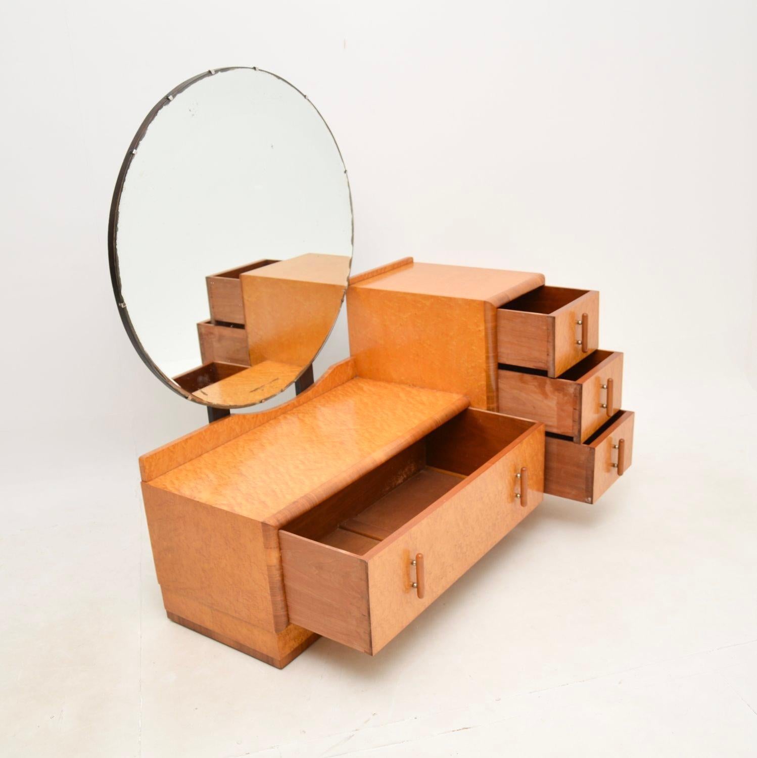 Art Deco Birds Eye Maple and Walnut Dressing Table In Good Condition For Sale In London, GB
