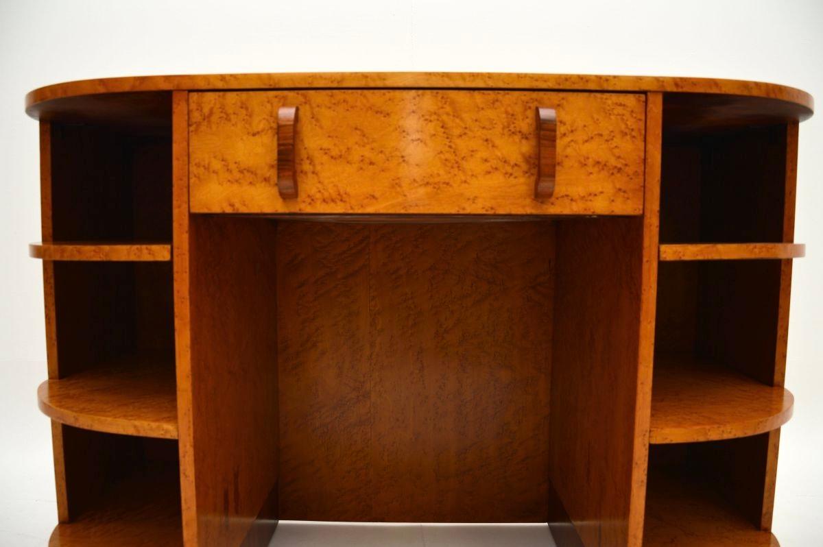 Art Deco Schreibtisch aus Vogelaugenahorn und Nussbaum Lederplatte im Angebot 4