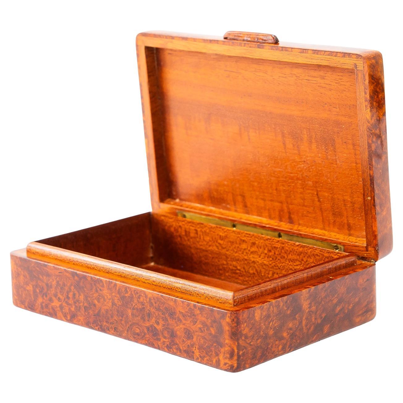 Caja Art Decó de arce ojo de pájaro hacia 1920