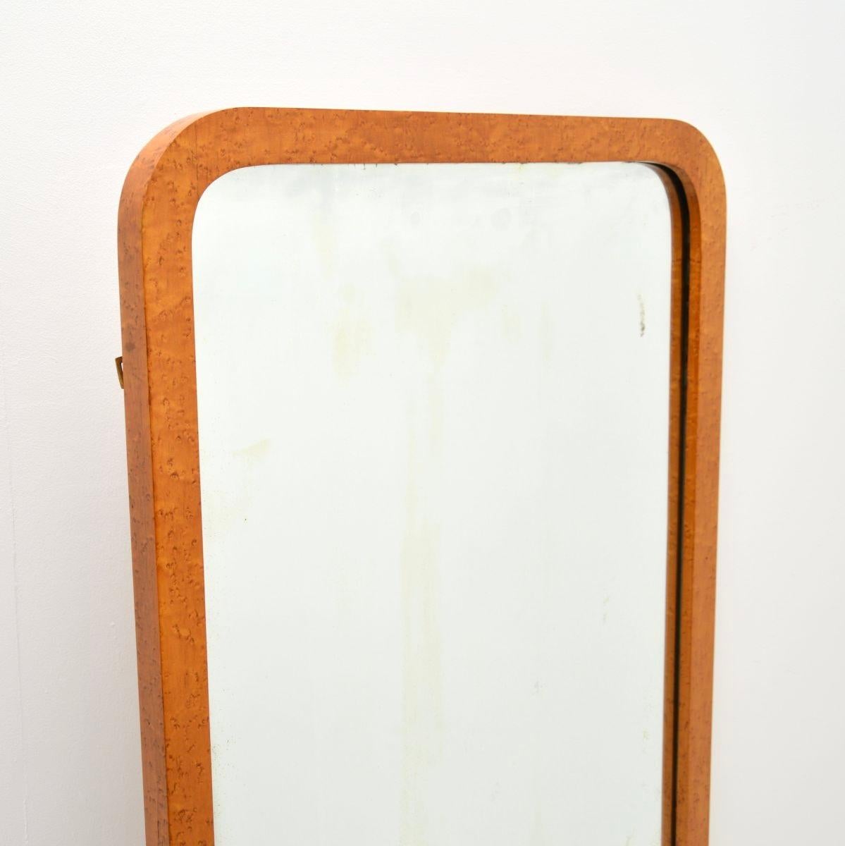 Art Deco Birds Eye Maple Mirror (Art déco) im Angebot
