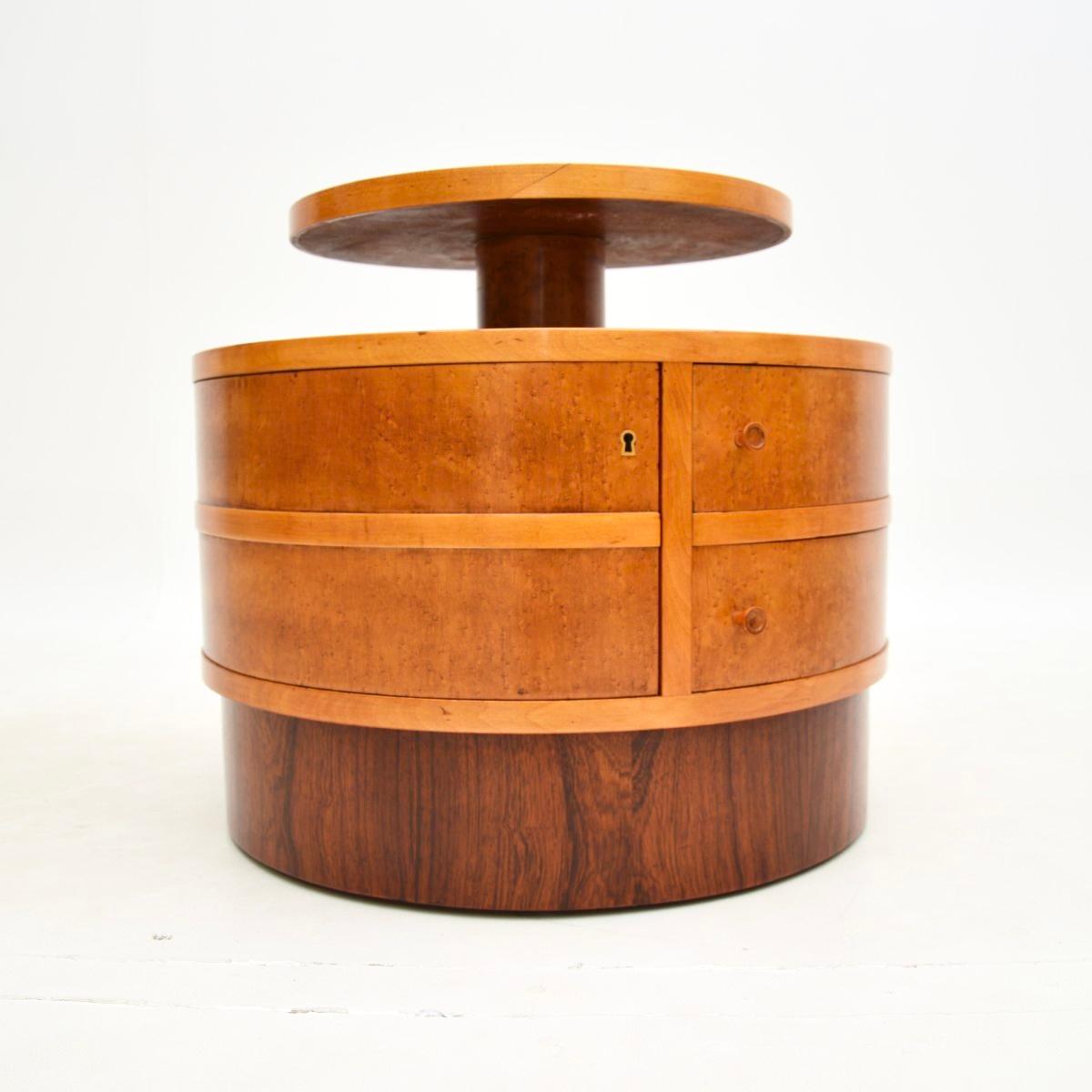 Table d'appoint Art Déco en érable moucheté en vente 2