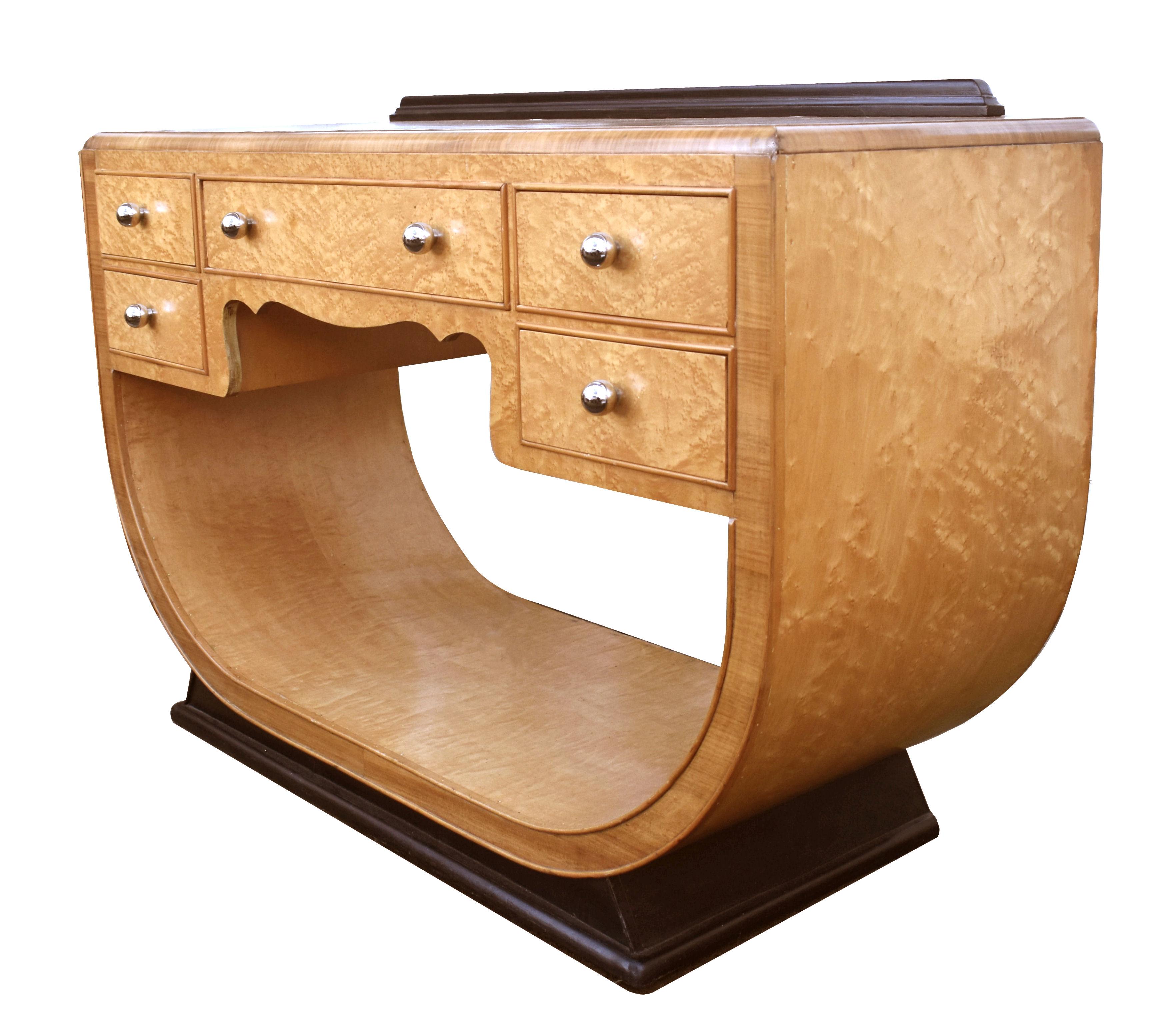 For those with the taste for the finer things in life we are delighted to offer you this superbly stylish and incredibly iconic 1930's Art Deco console table. Multiple uses can be applied to this piece, console, hall table, telephone table, side