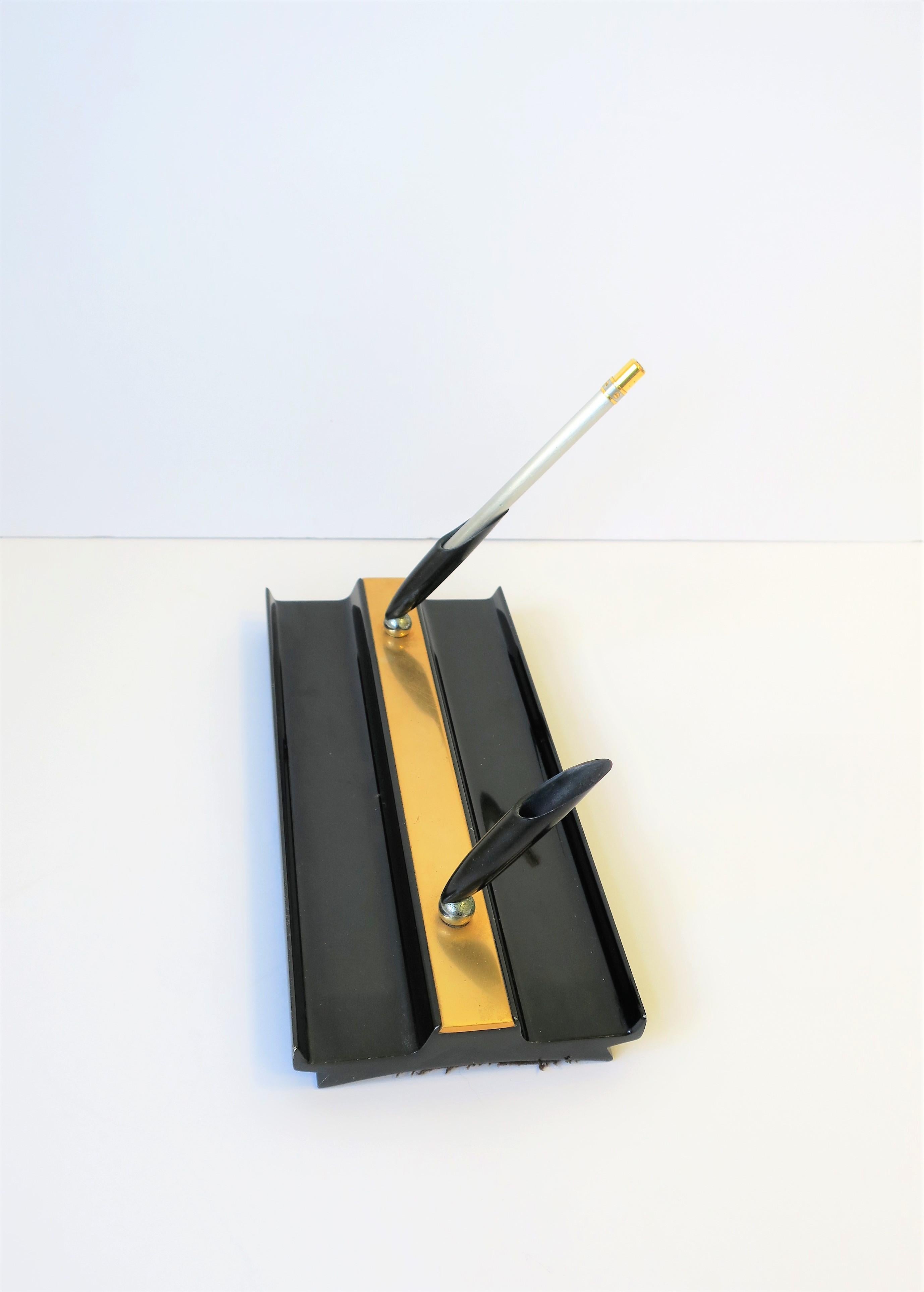 Art Deco Schwarz und Gold Schreibtisch Stifthalter im Zustand „Gut“ in New York, NY